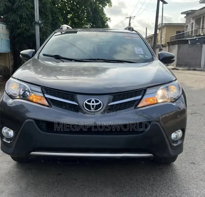 Toyota RAV4 Limited AWD (2.5L 4cyl 6A) 2013 Gray