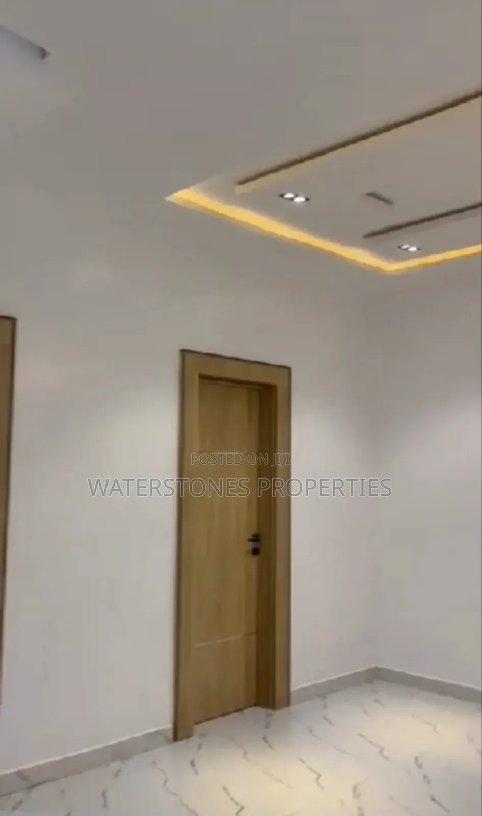 4bdrm Duplex in Phase 1 By Vanguard,, Oshimili South for sale