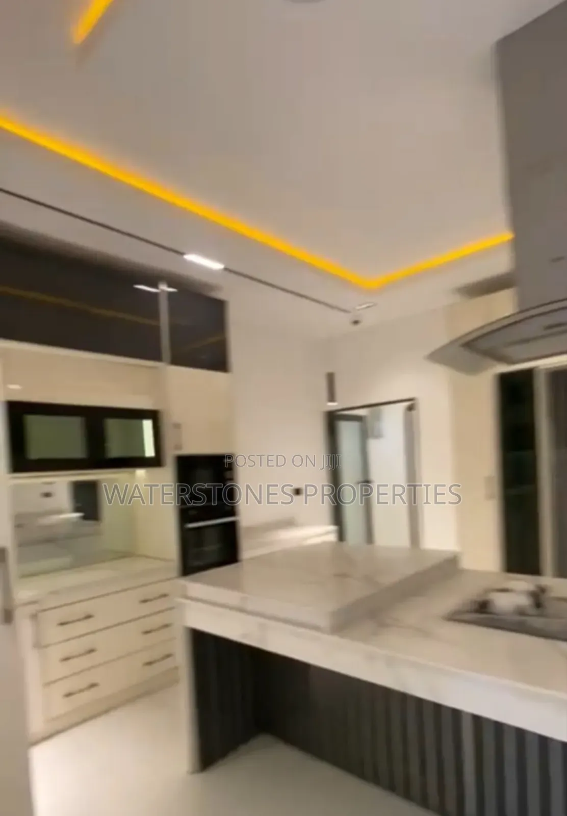 5bdrm Duplex in Junic Estate , Asaba, Oshimili South for sale