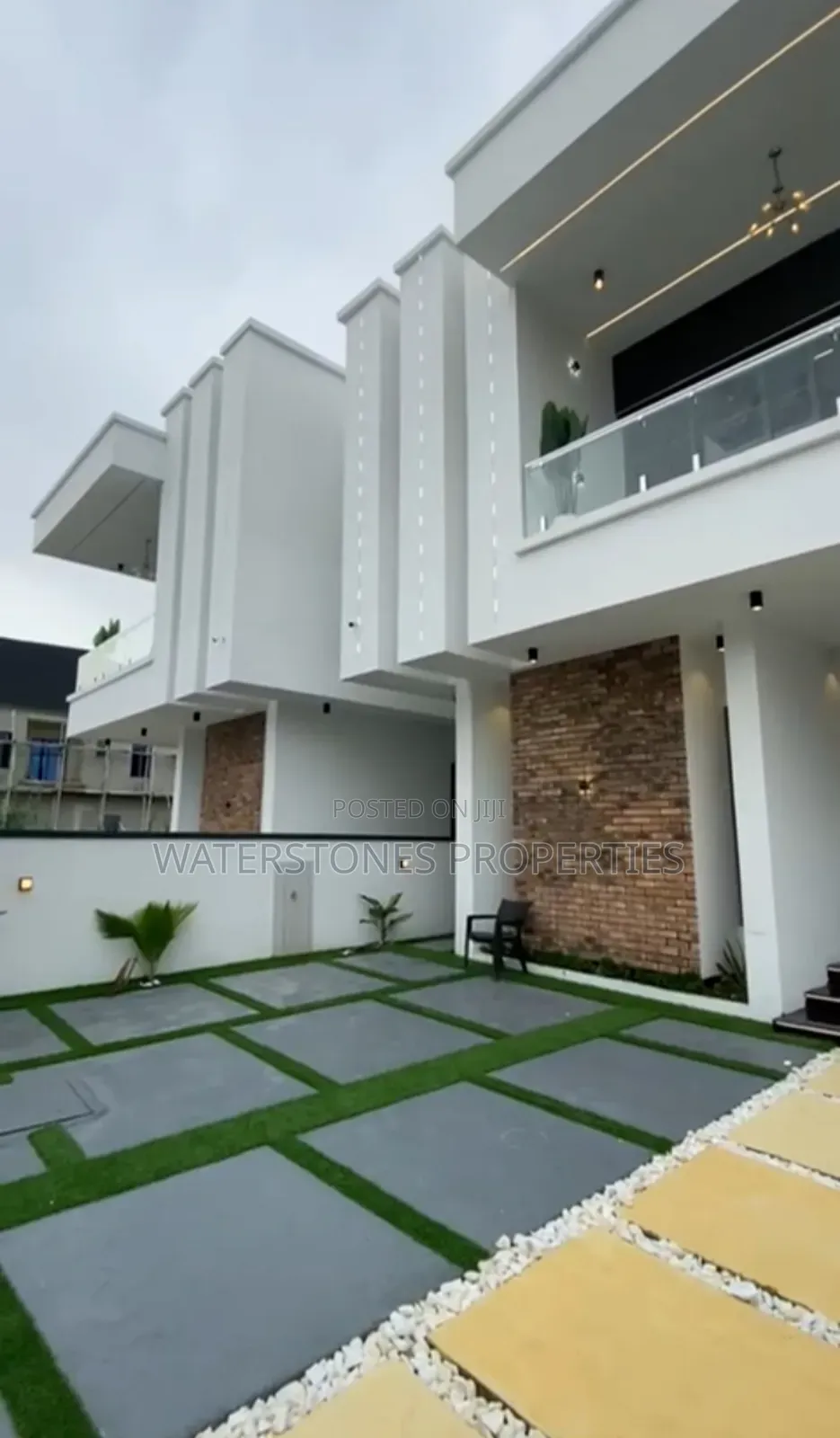 5bdrm Duplex in Junic Estate , Asaba, Oshimili South for sale