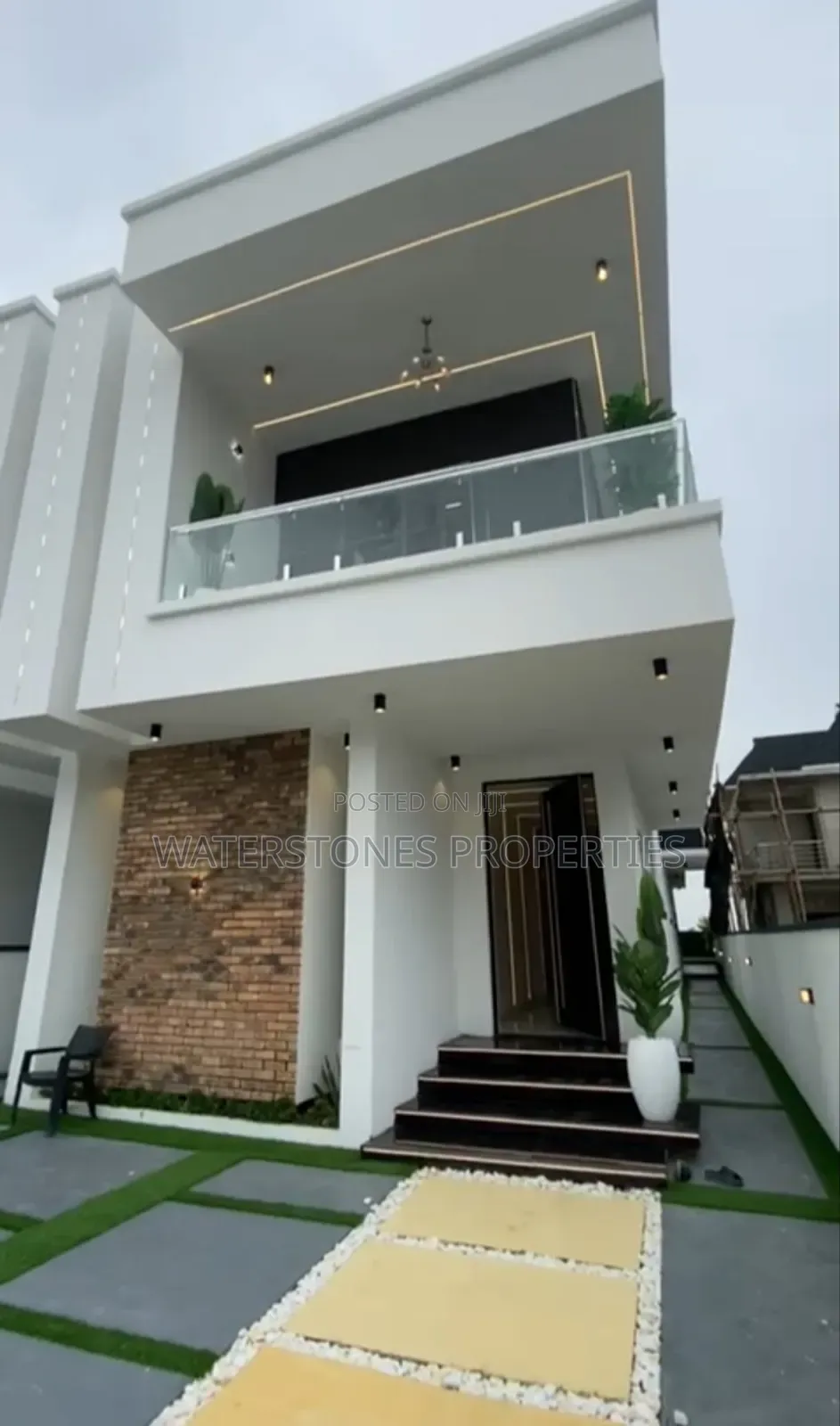 5bdrm Duplex in Junic Estate , Asaba, Oshimili South for sale