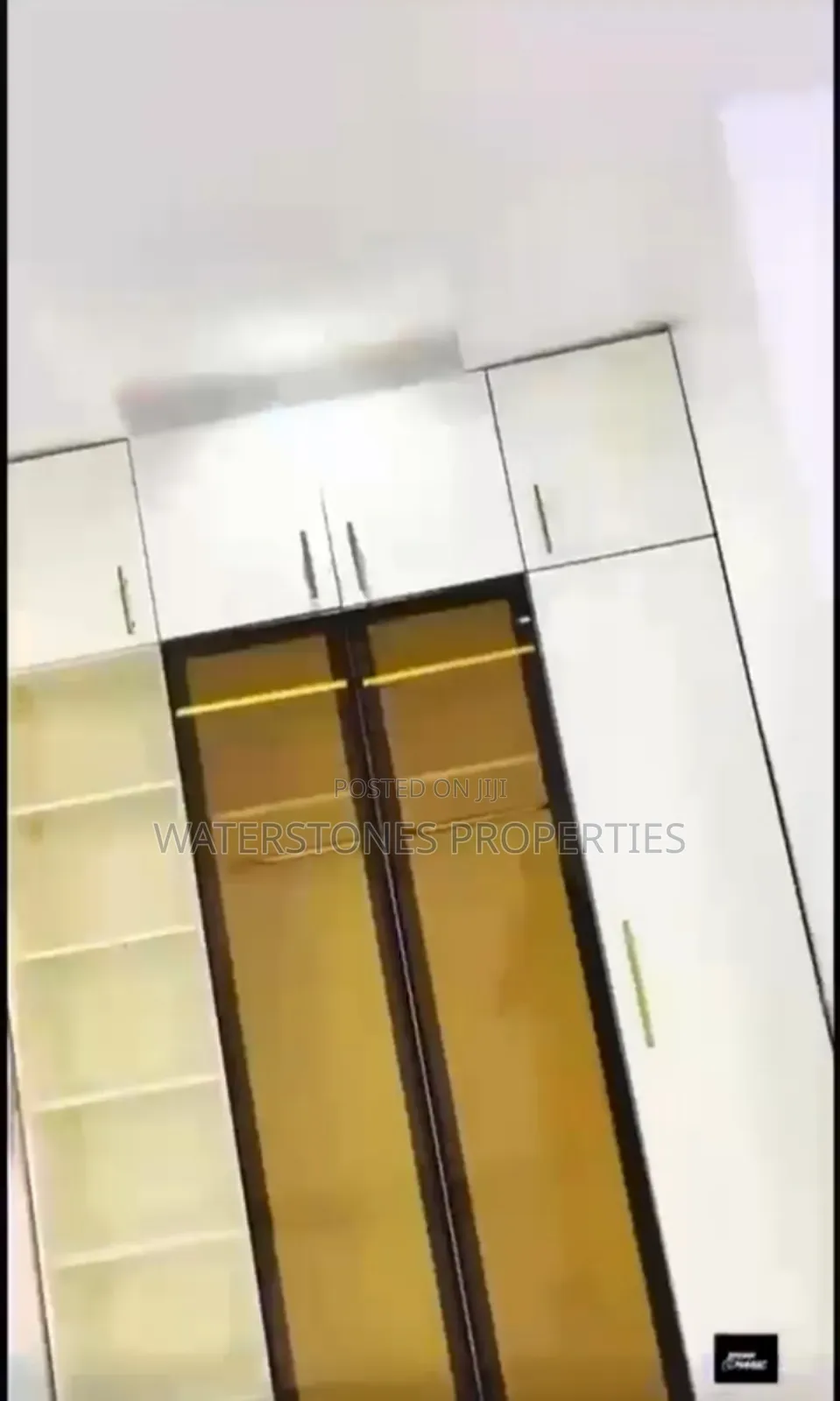 5bdrm Duplex in Back Of Govt House, Oshimili South for sale