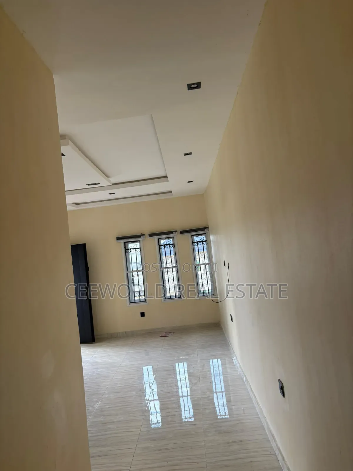 3bdrm Duplex in Kolapo Ishola Gra, Akobo for rent