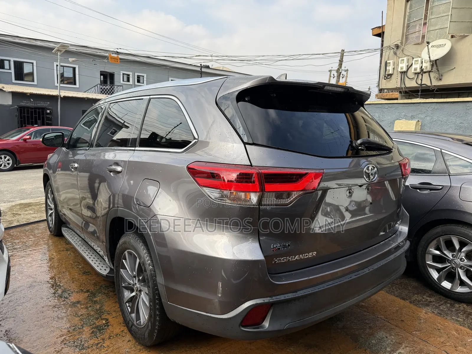 Toyota Highlander XLE 4x4 V6 (3.5L 6cyl 8A) 2018 Gray