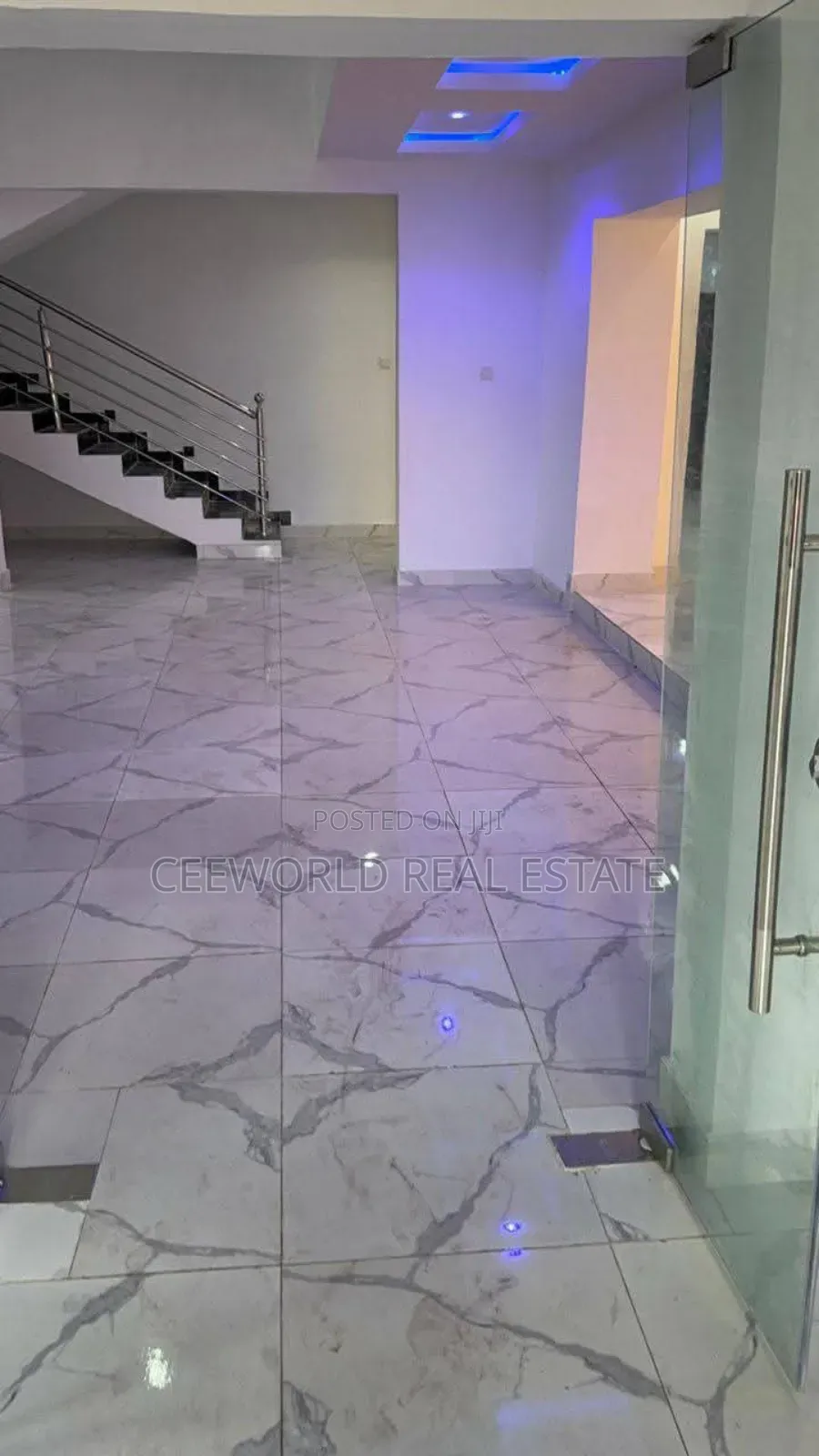 5bdrm Duplex in Oluyole Estate for sale