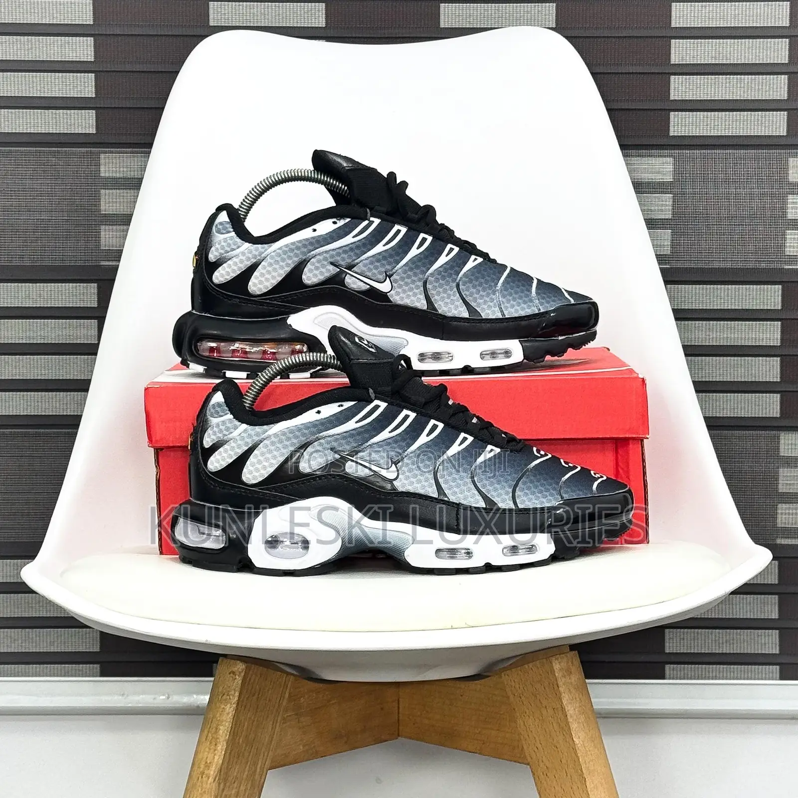 Original Nike Air Max Tn Plus Sneakers In 3 Colorways