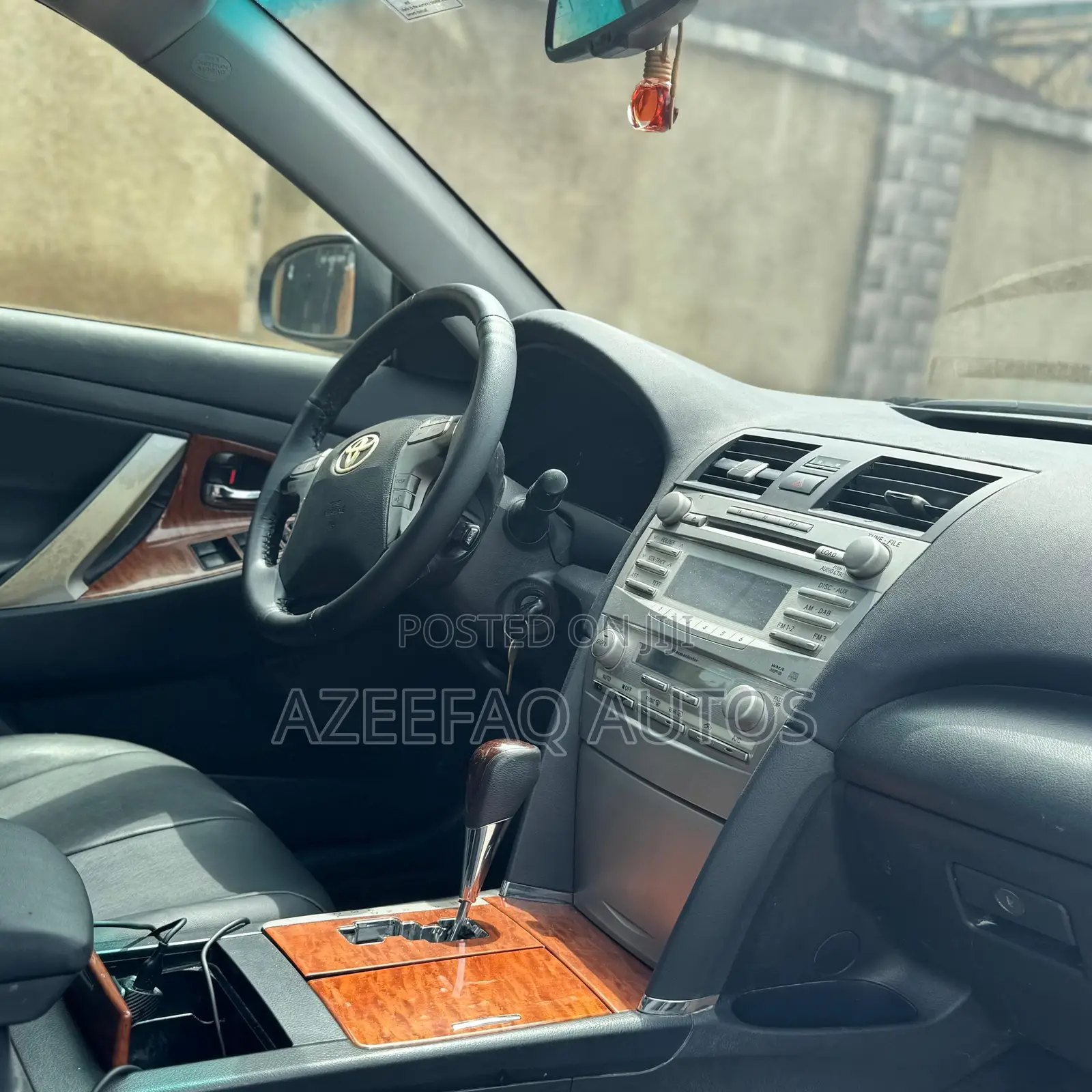 Toyota Camry LE 4dr Sedan (2.5L 4cyl 6AM) 2010 Silver