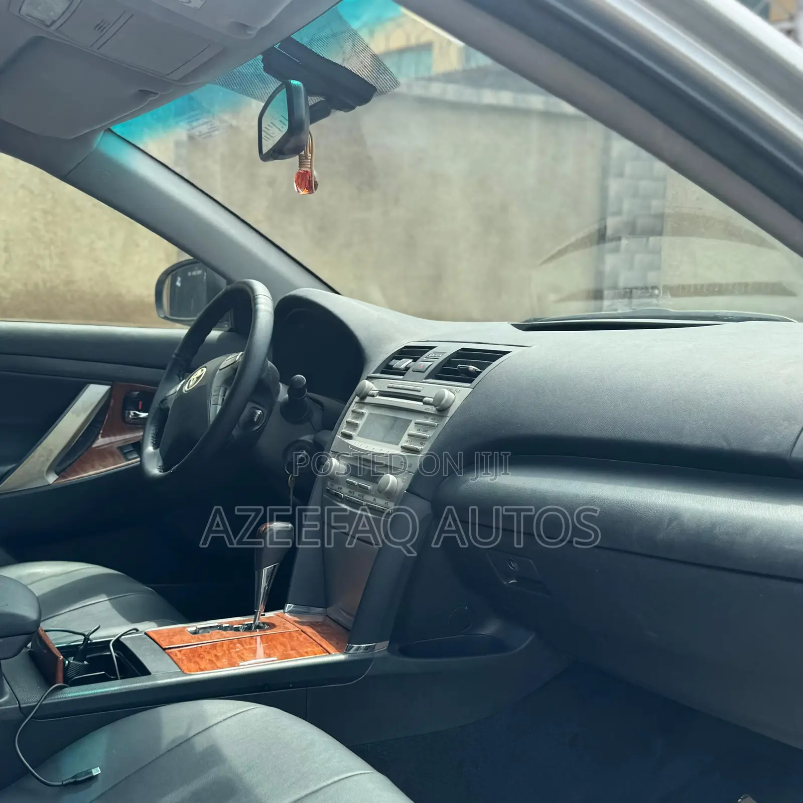 Toyota Camry LE 4dr Sedan (2.5L 4cyl 6AM) 2010 Silver