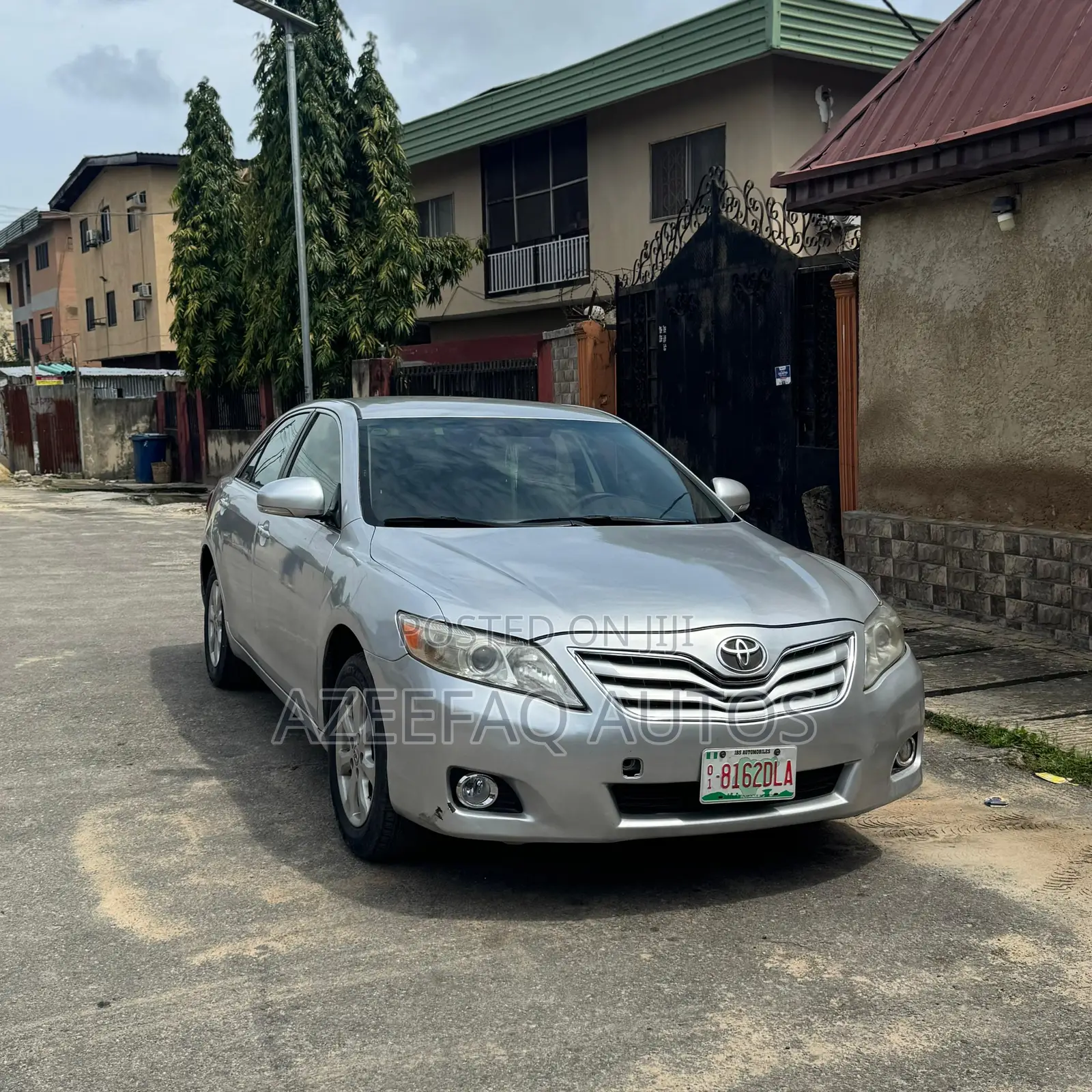 Toyota Camry LE 4dr Sedan (2.5L 4cyl 6AM) 2010 Silver