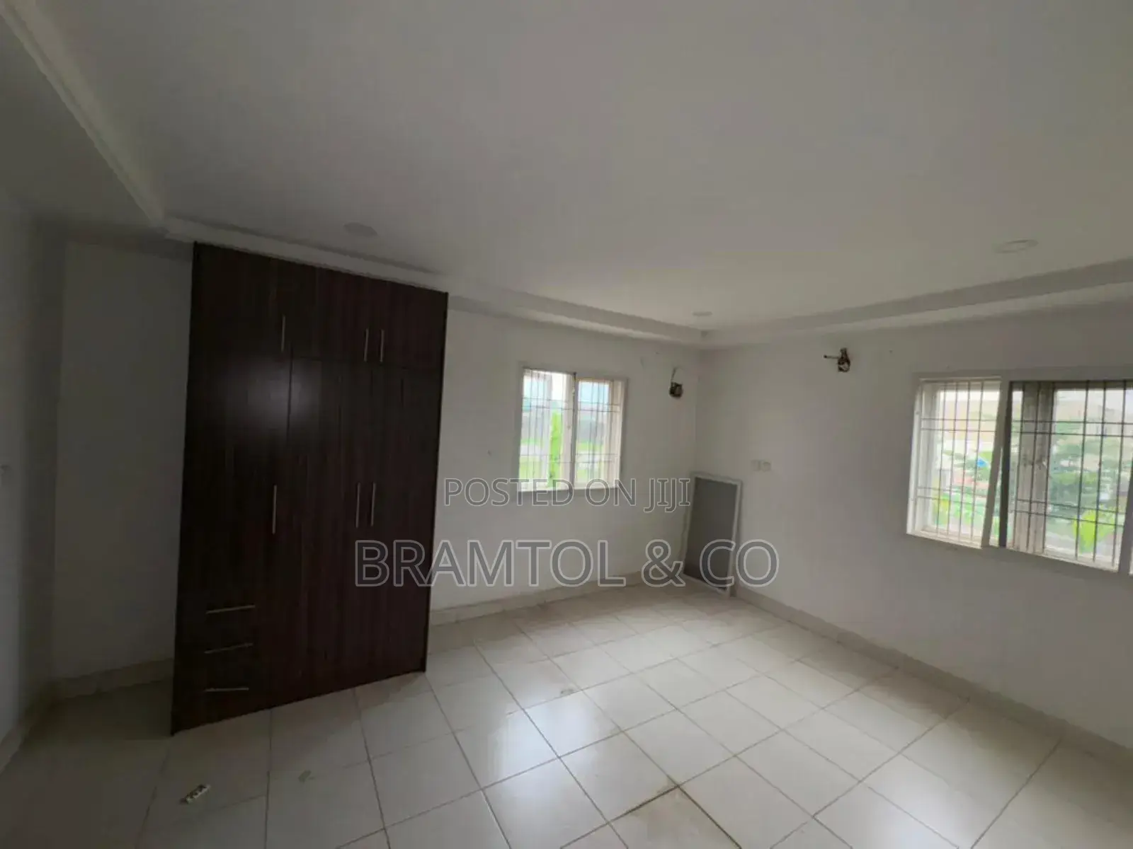 6bdrm Duplex in Apo District for rent