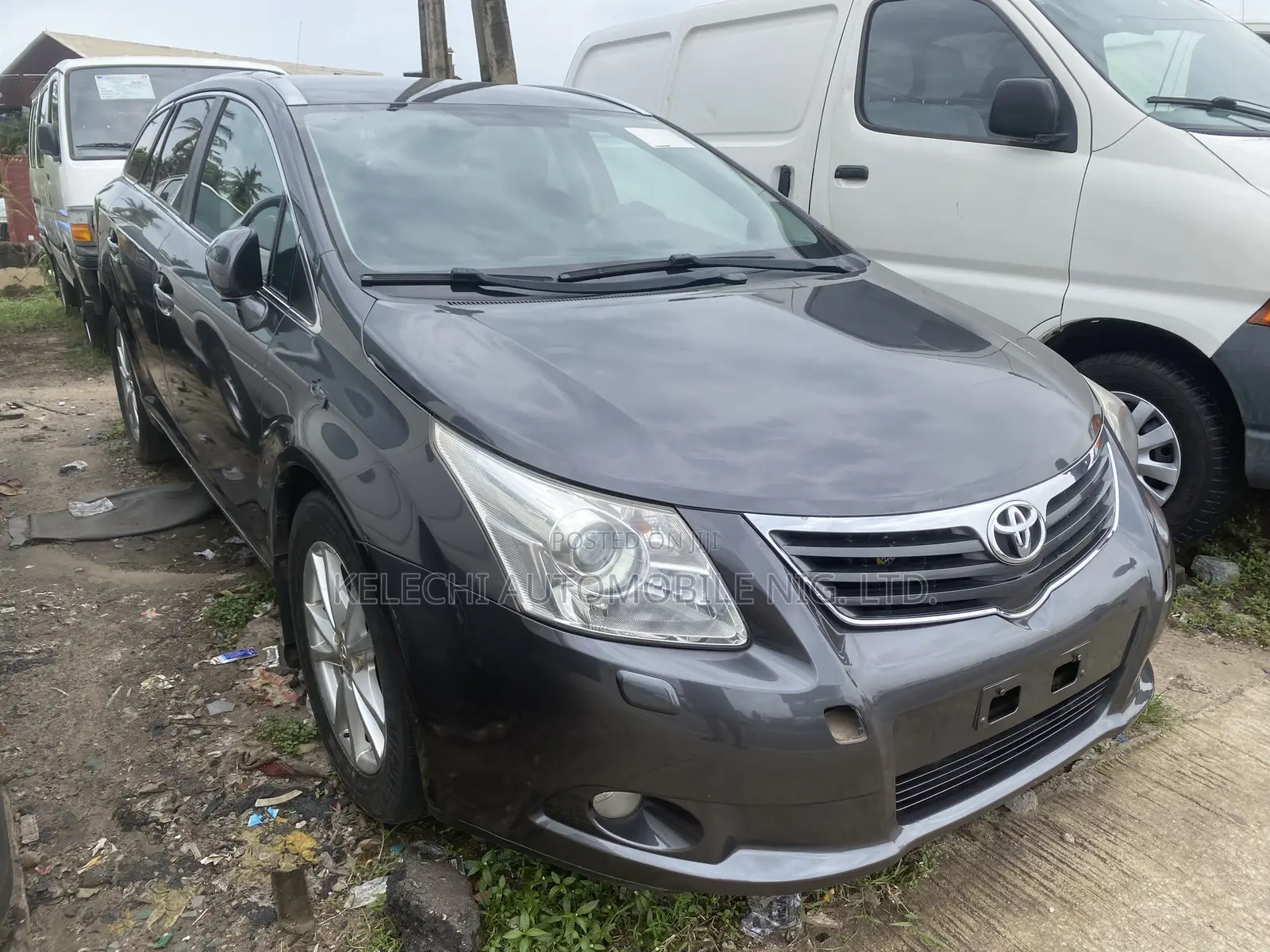Toyota Avensis 2016 Gray