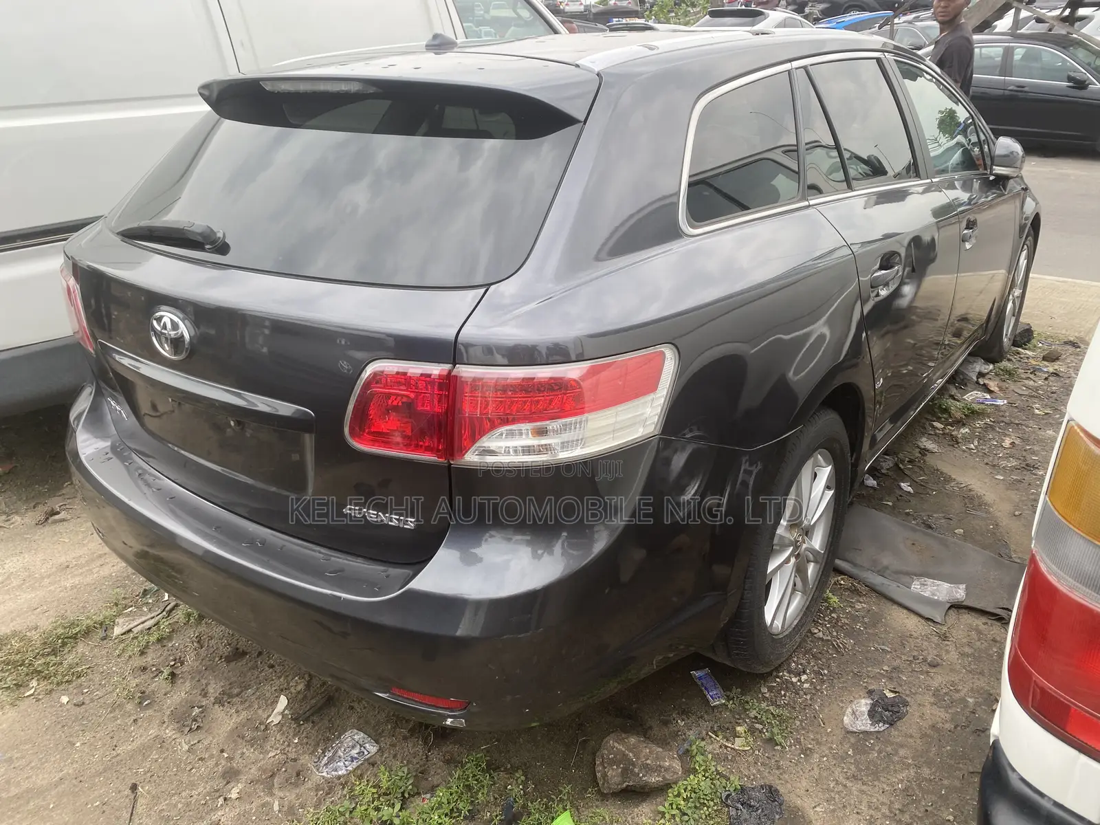 Toyota Avensis 2016 Gray