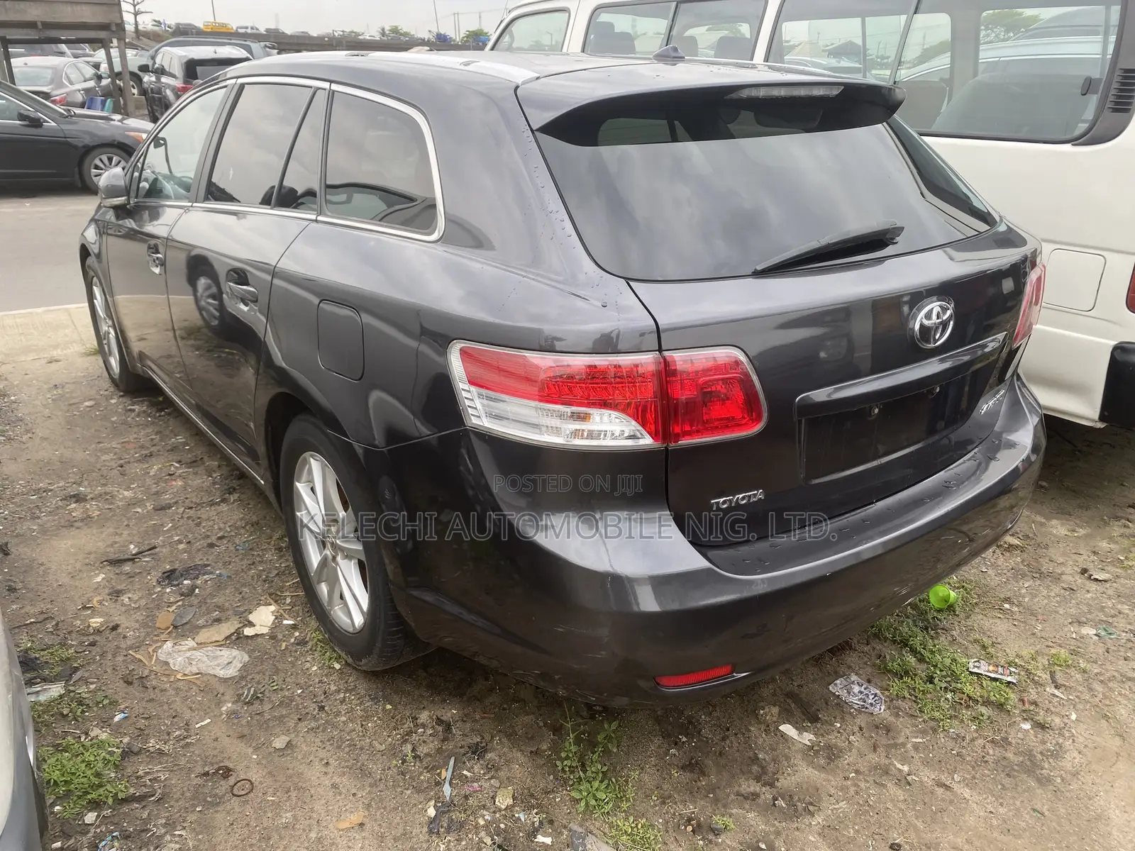 Toyota Avensis 2016 Gray