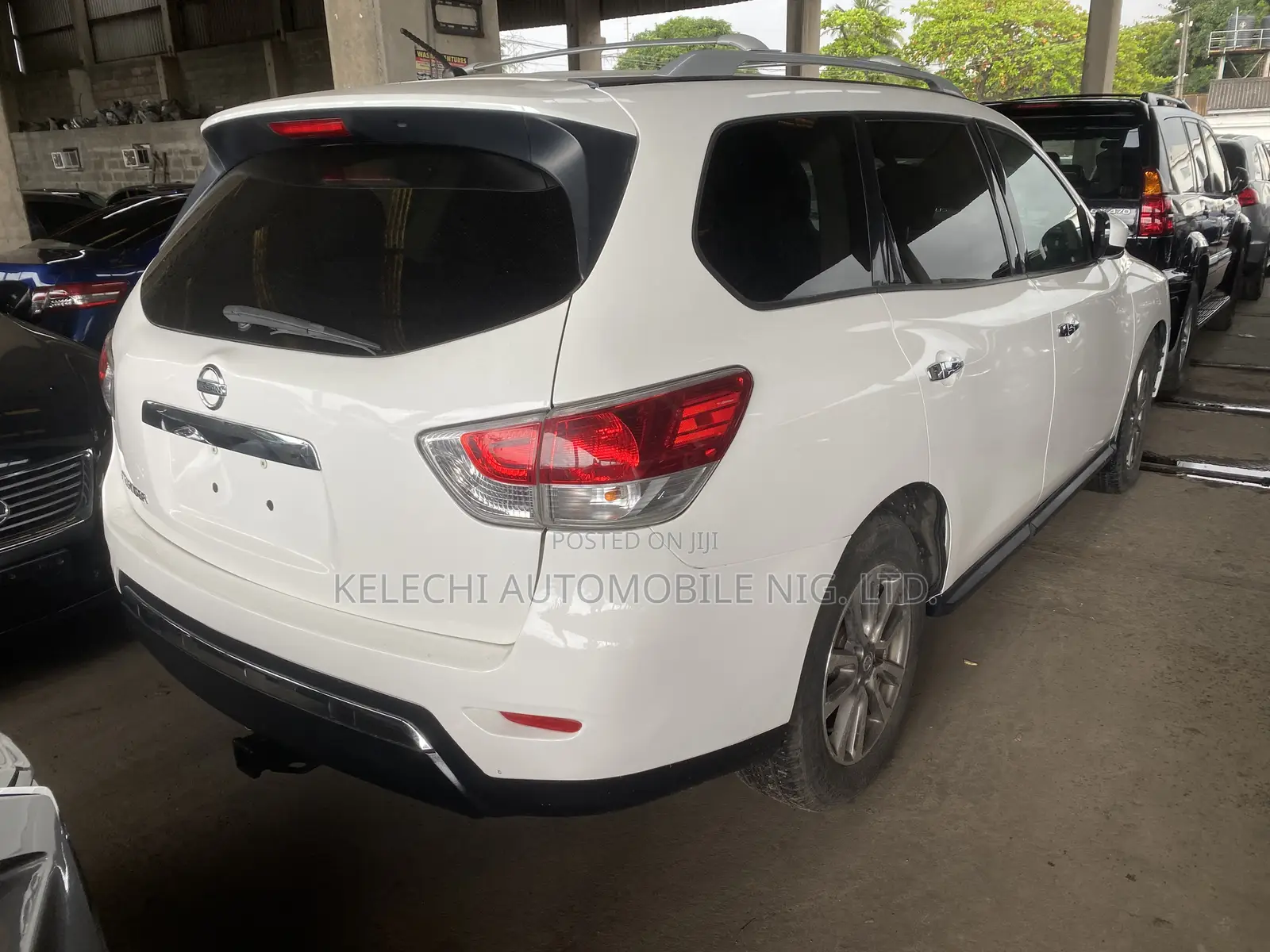 Nissan Pathfinder S 4dr SUV 4WD (3.5L 6cyl CVT) 2015 White