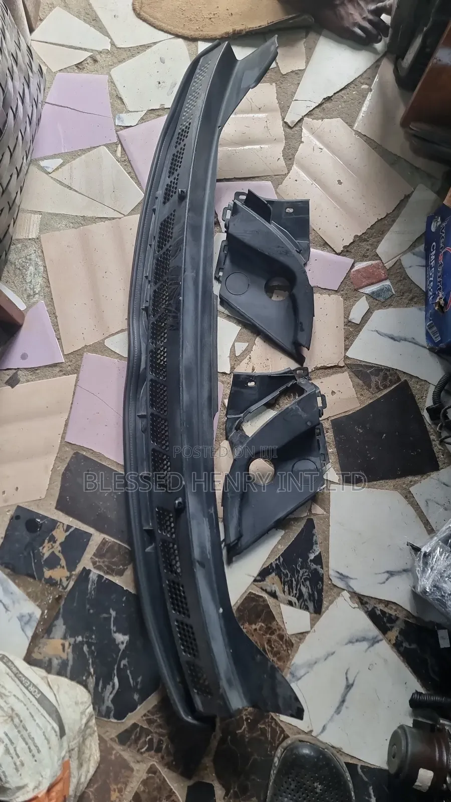 Wiper Plastic.......