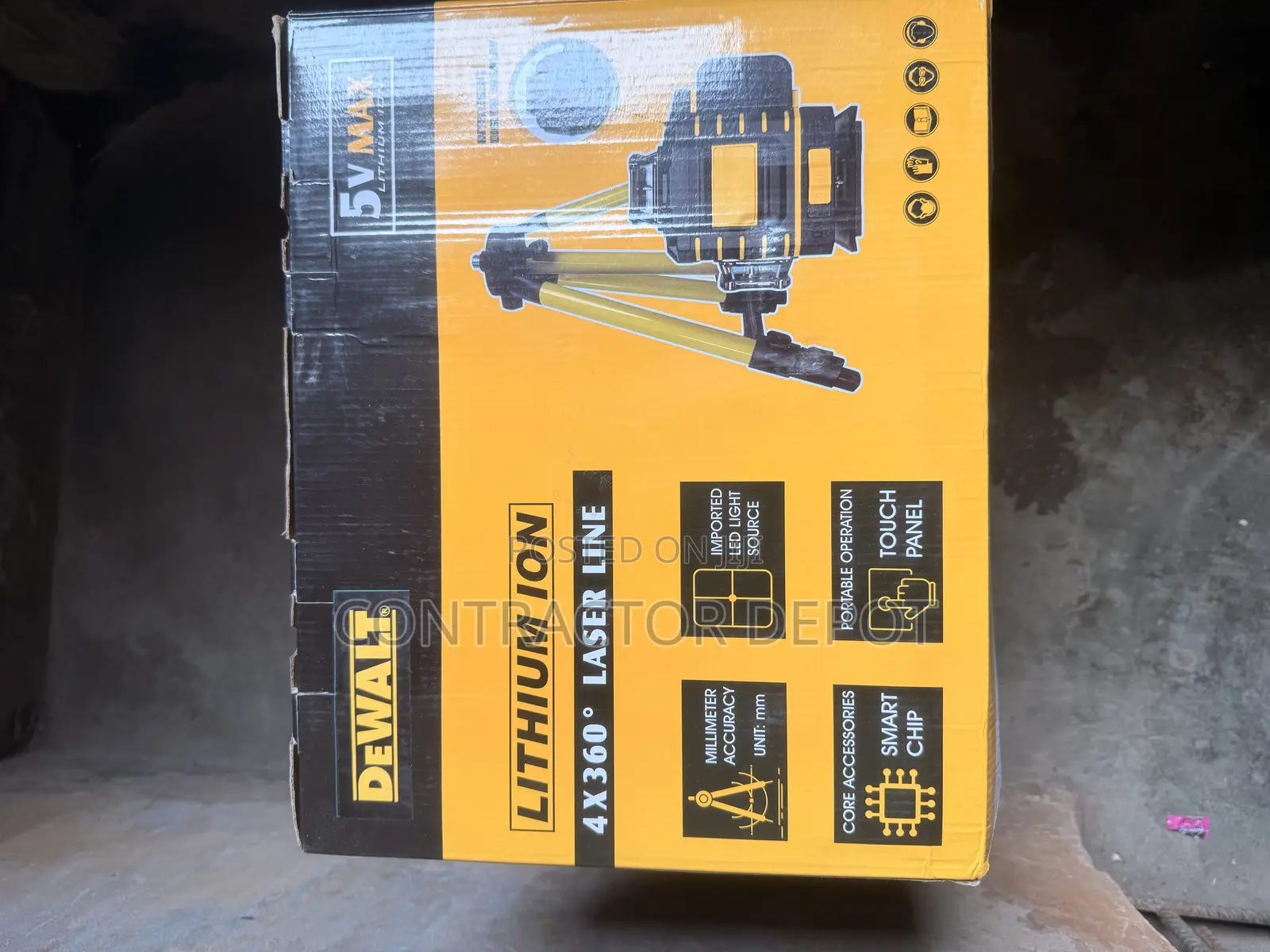Dewalt Laser Level 16lines So the Tripod and Glass and Accessories