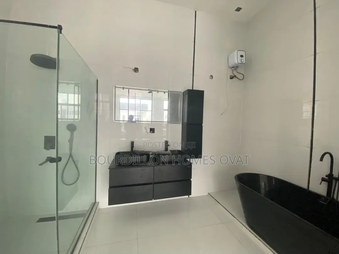 5bdrm Duplex in Chevron Lekki Lagos for sale