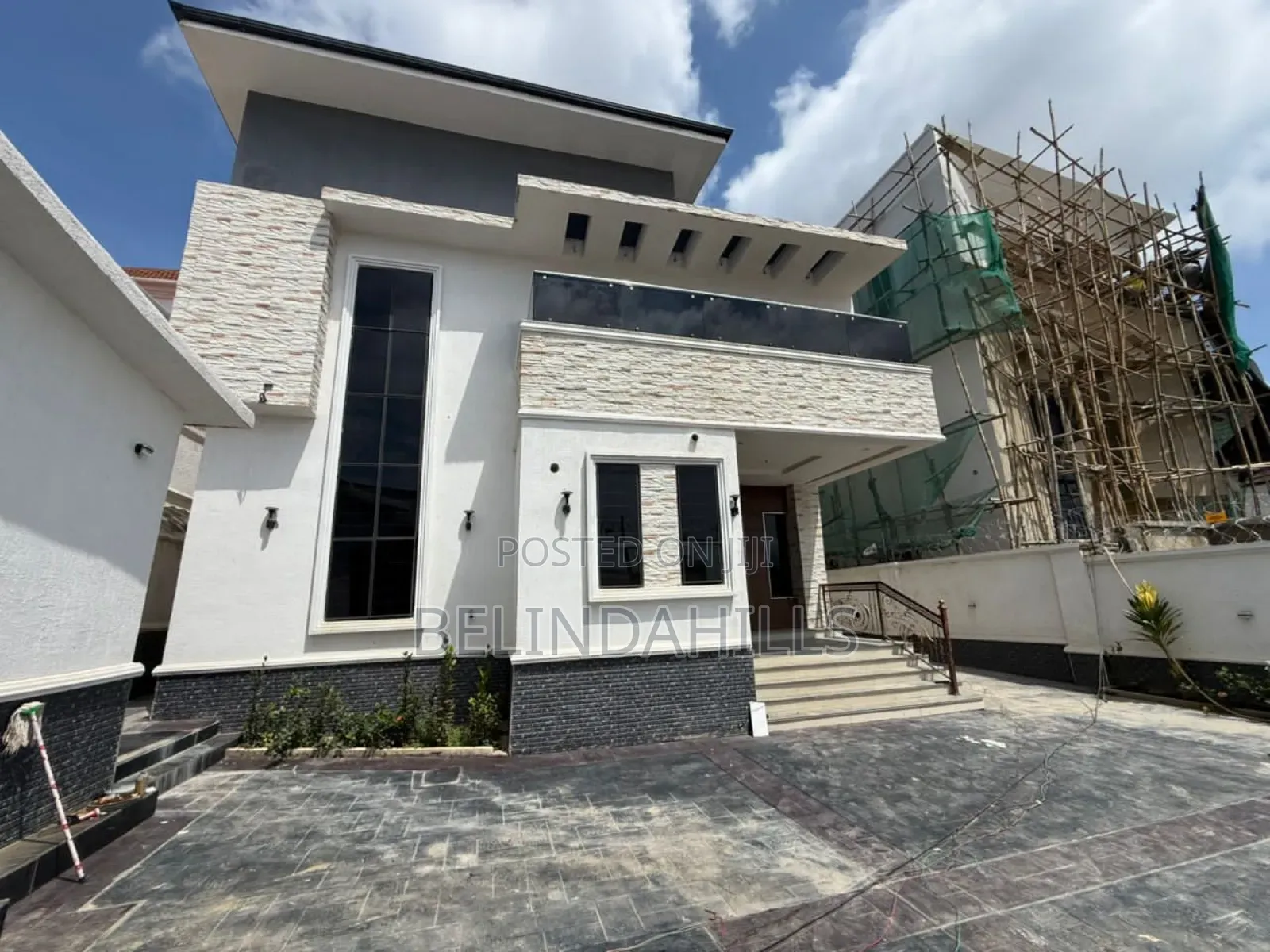 5bdrm Duplex in Apo Resettlement for sale