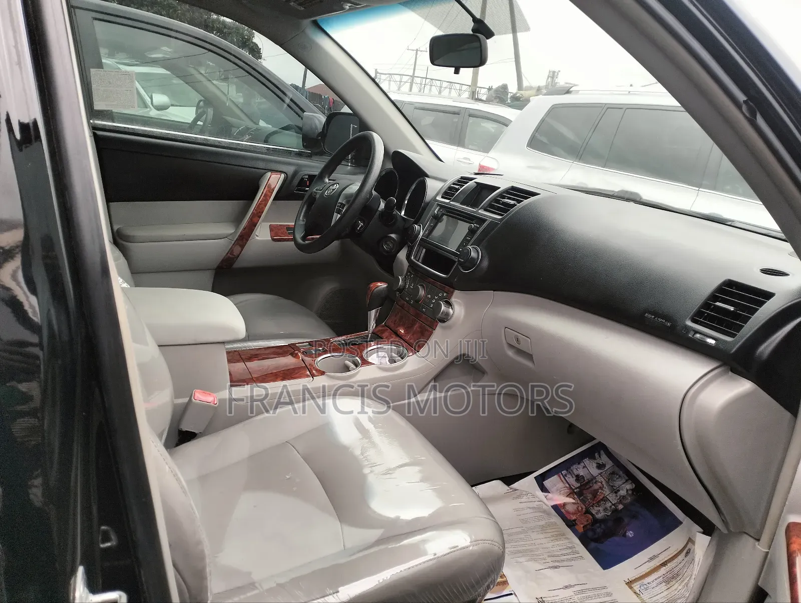 Toyota Highlander 2.7L 2WD 2013 Black