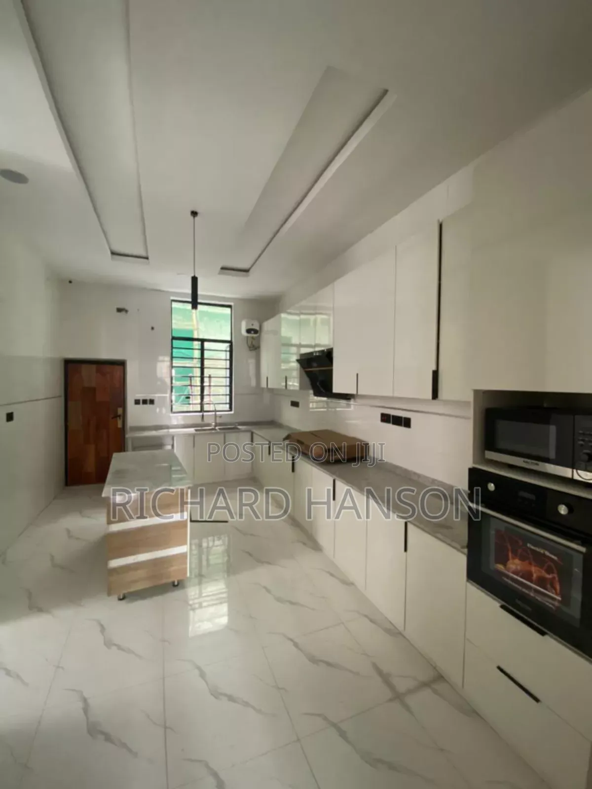 5bdrm Duplex in Blenco, Sangotedo for sale