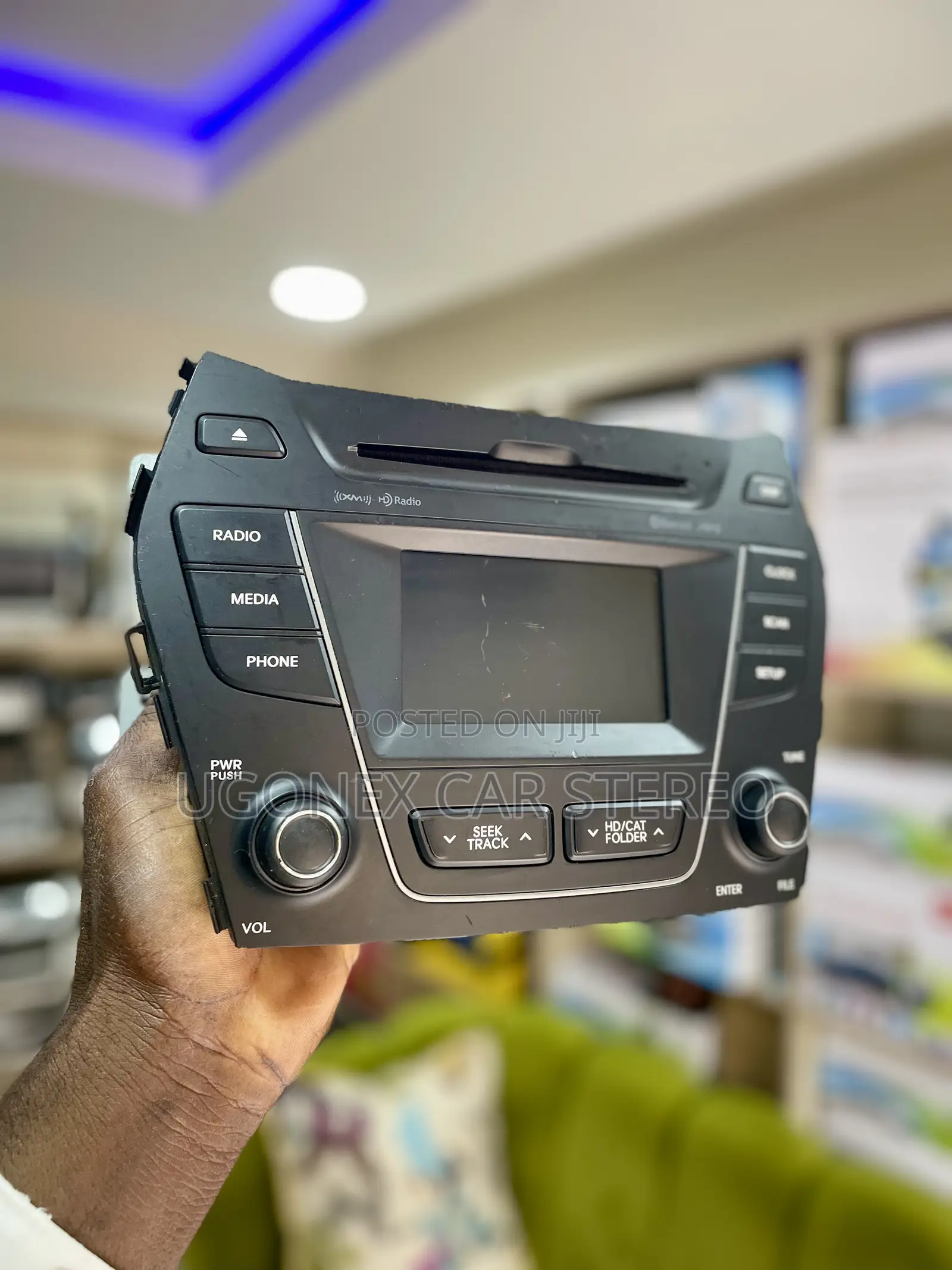 2013-16 Hyundai Santa Fe Factory Stereo