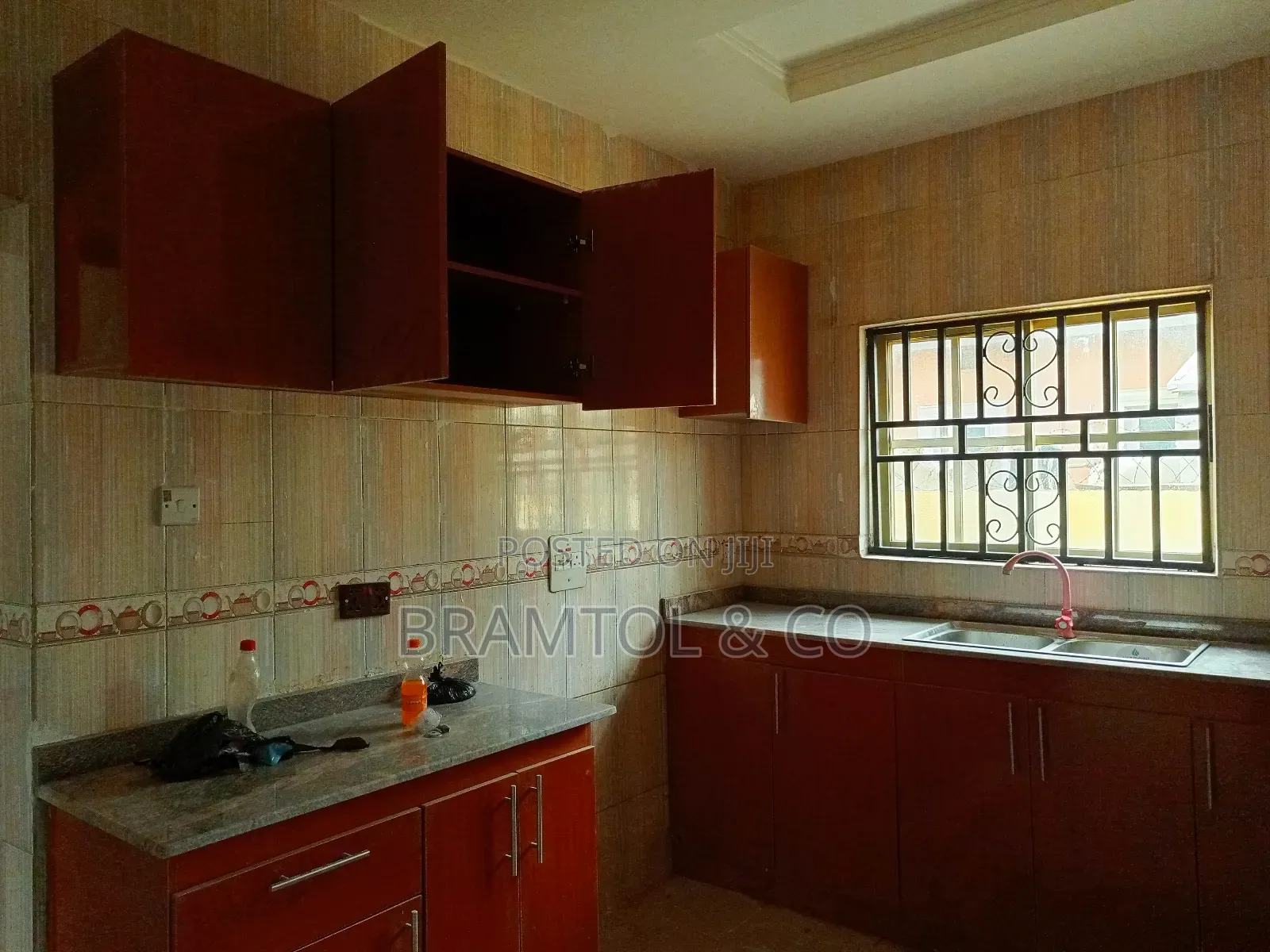 3bdrm Bungalow in Lugbe District for rent