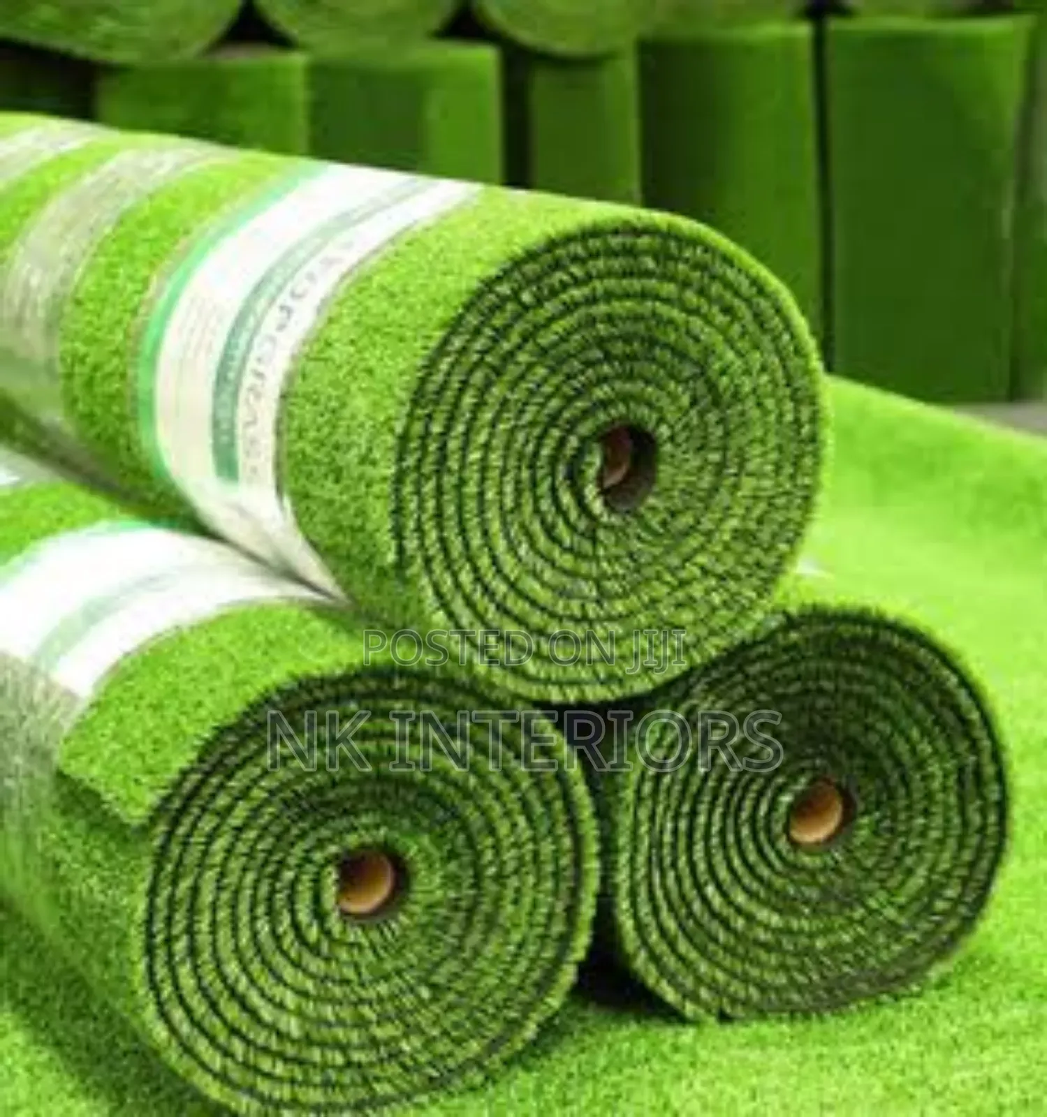 Tested and Trusted Synthetic Carpet Grass/Pay Wen. We