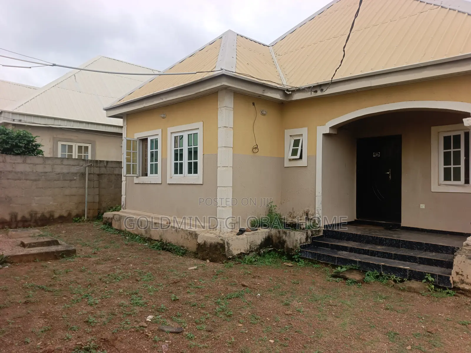 2bdrm Bungalow in Karu-Nasarawa for sale
