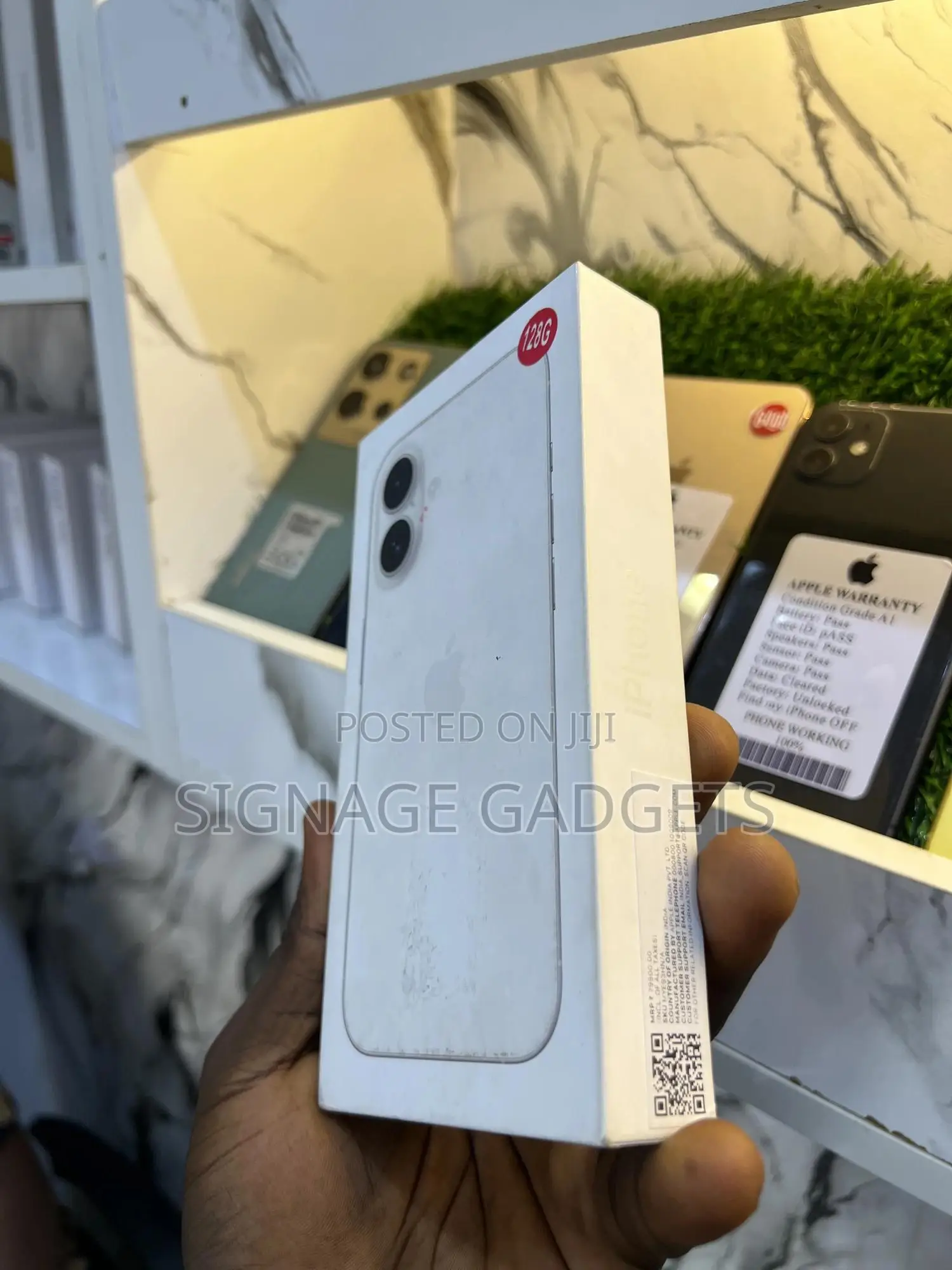 New Apple iPhone 16 128 GB White