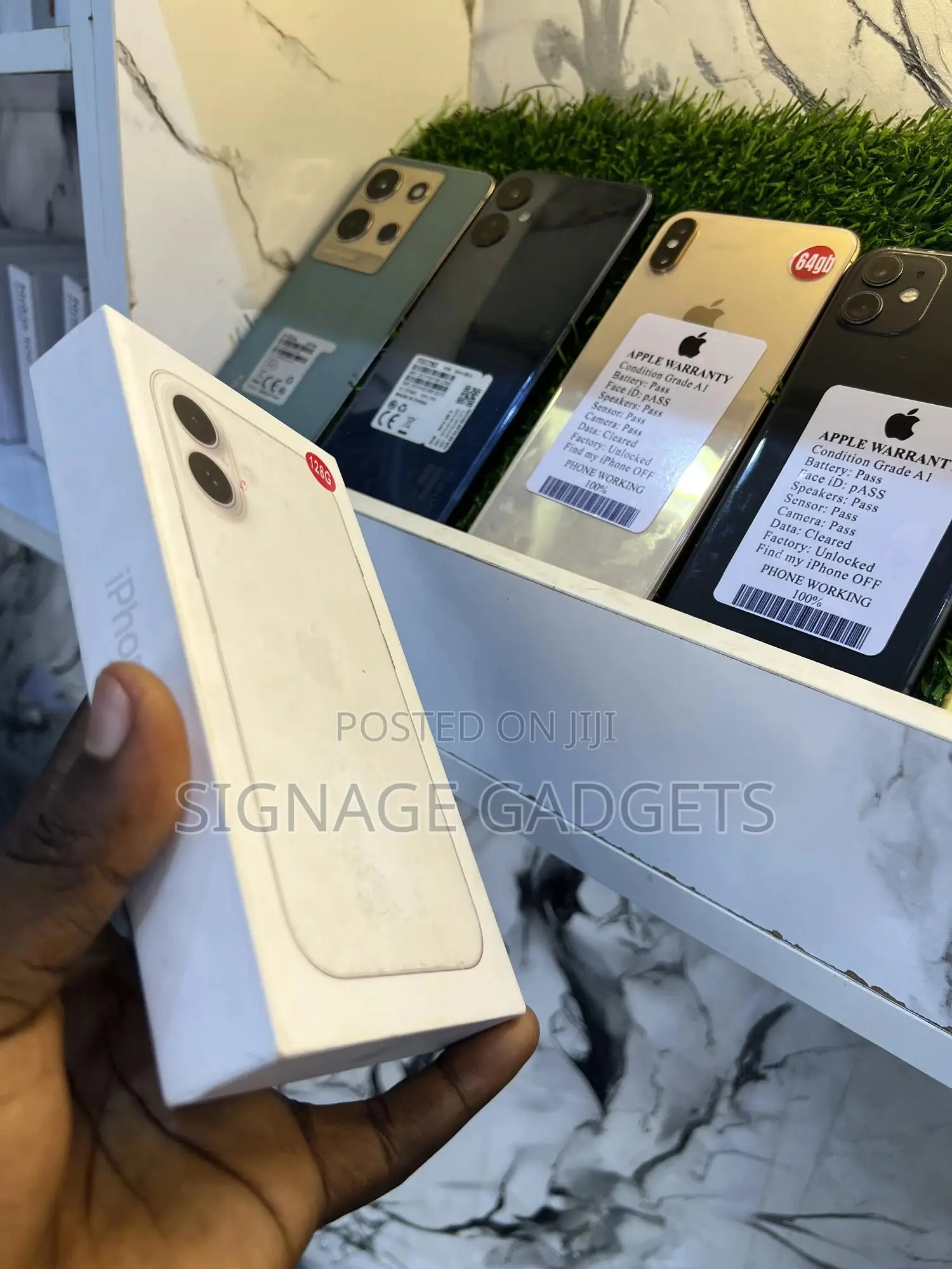 New Apple iPhone 16 128 GB White
