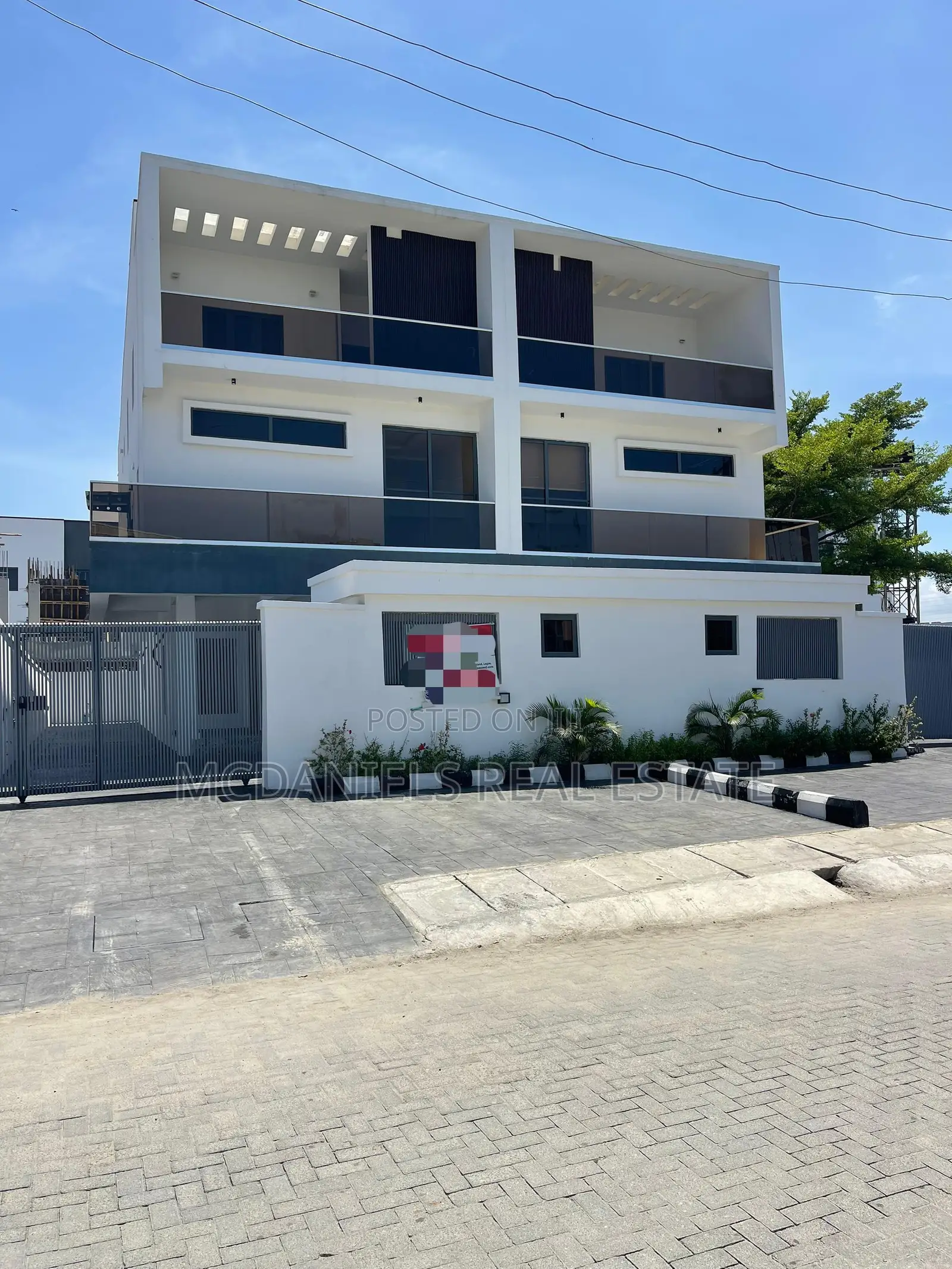 Furnished 5bdrm Duplex in Lekki Phase 1 for sale