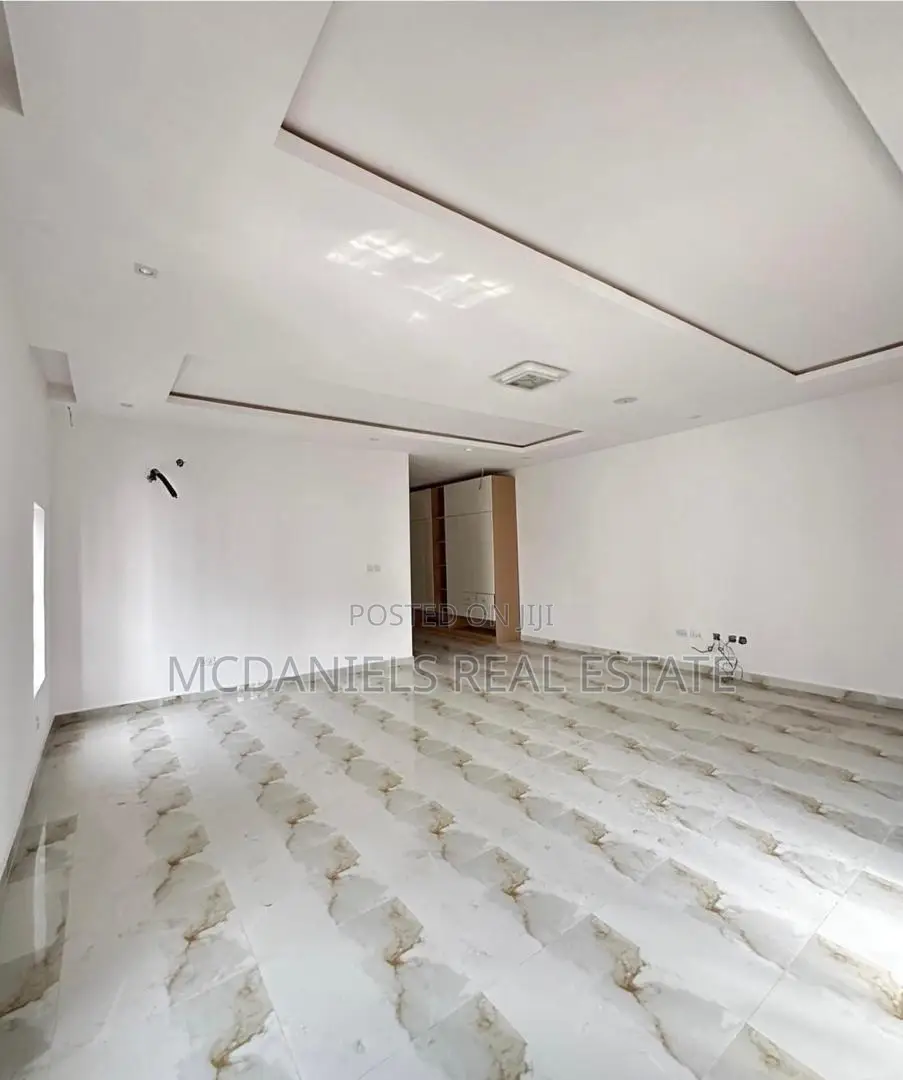 Furnished 5bdrm Duplex in Lekki Phase 1 for sale