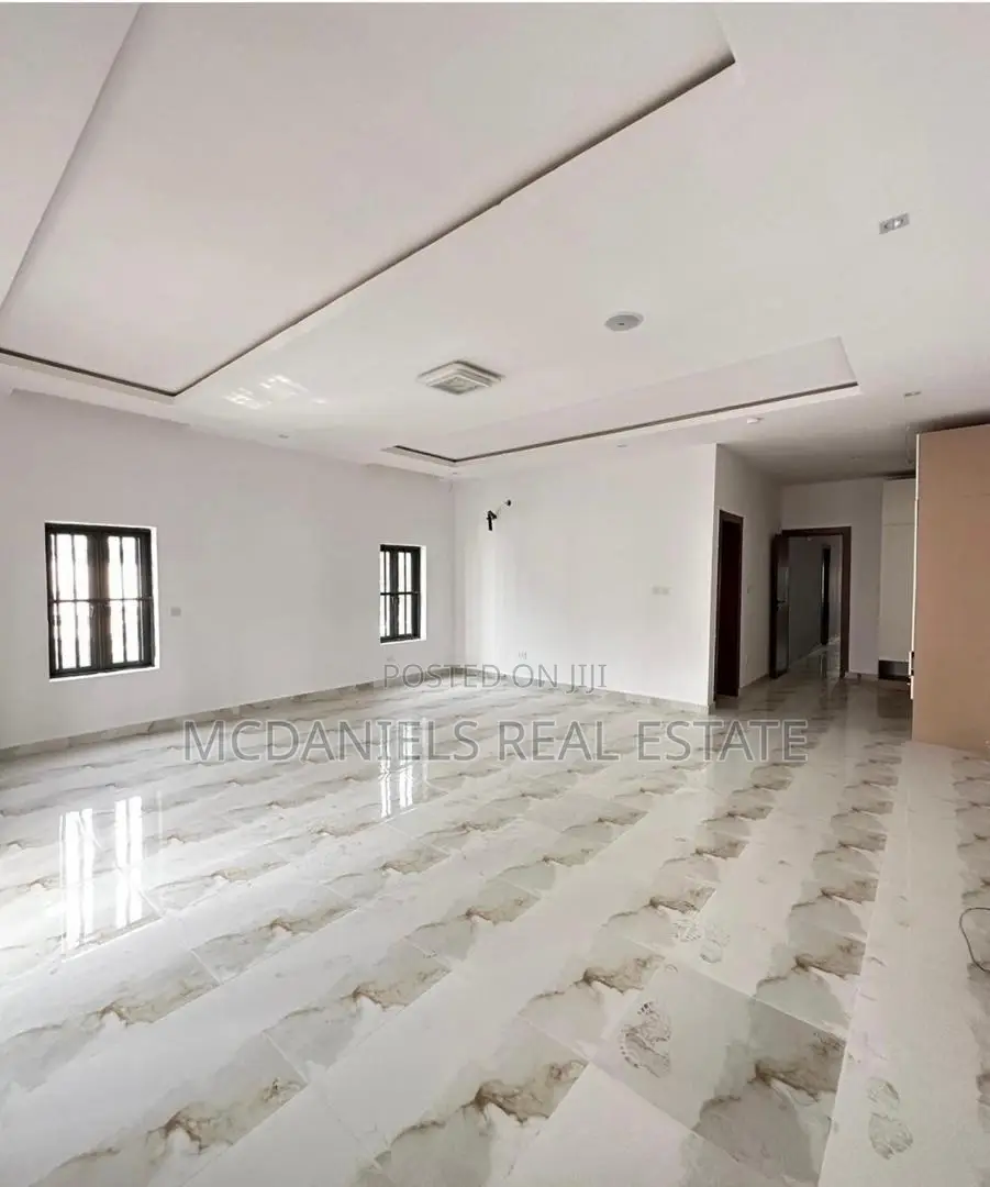 Furnished 5bdrm Duplex in Lekki Phase 1 for sale