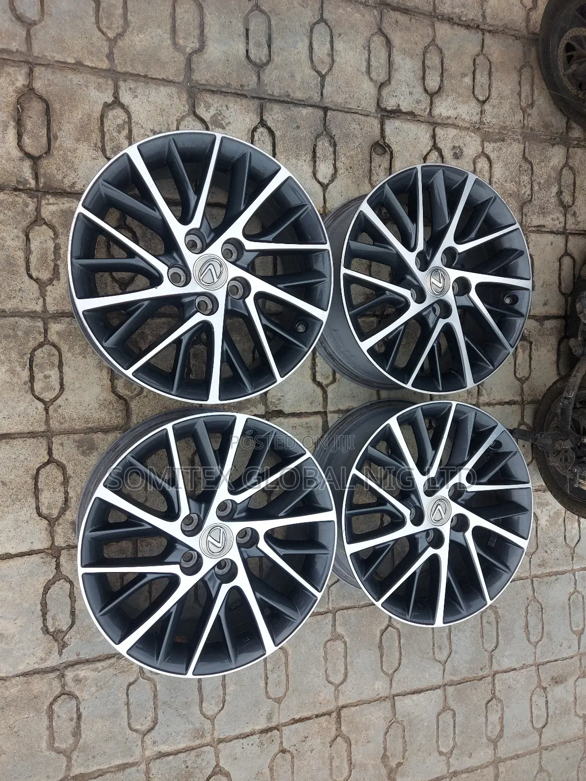 Alloyed Rim17 Lexus Es350.