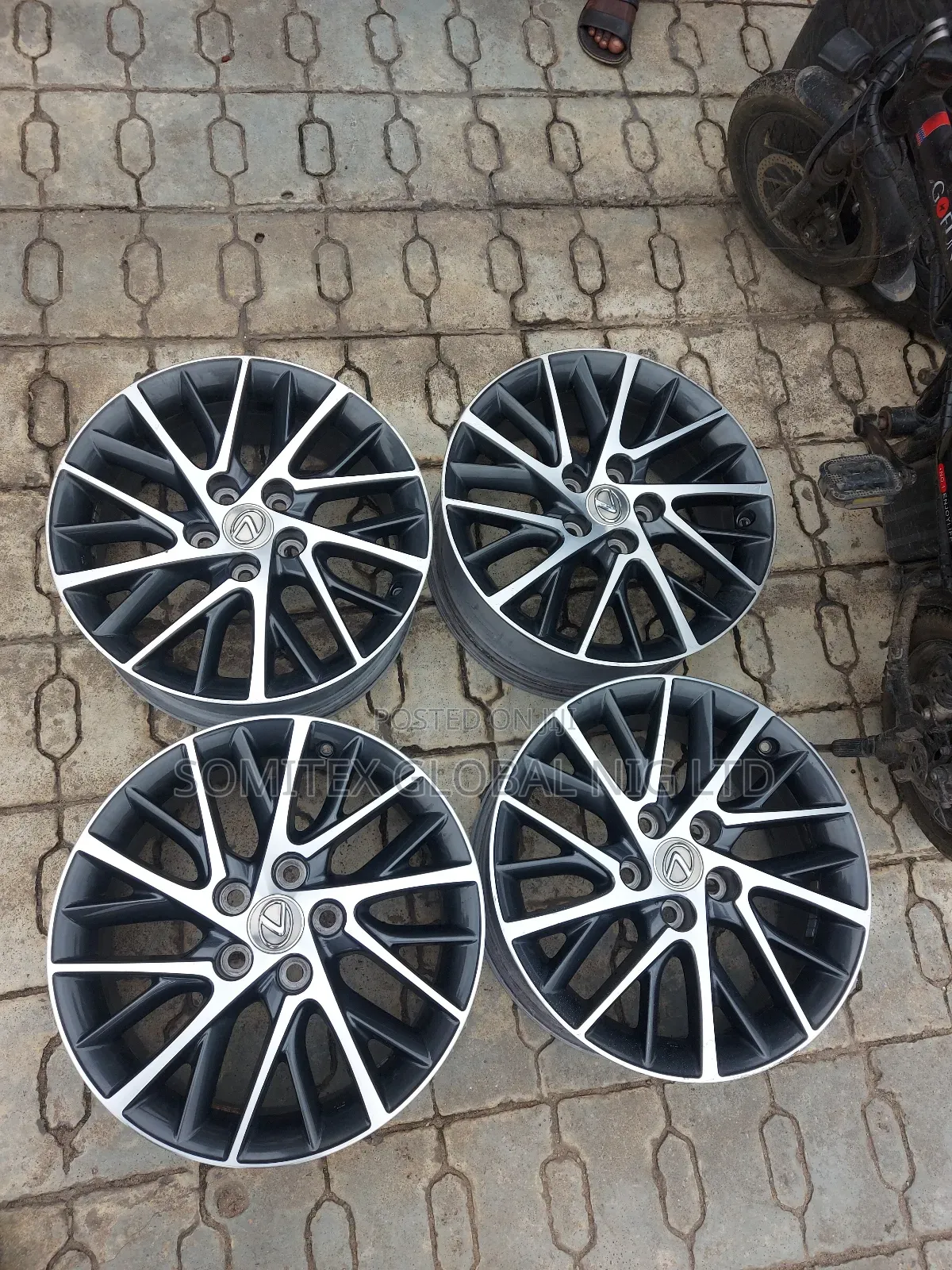 Alloyed Rim17 Lexus Es350.