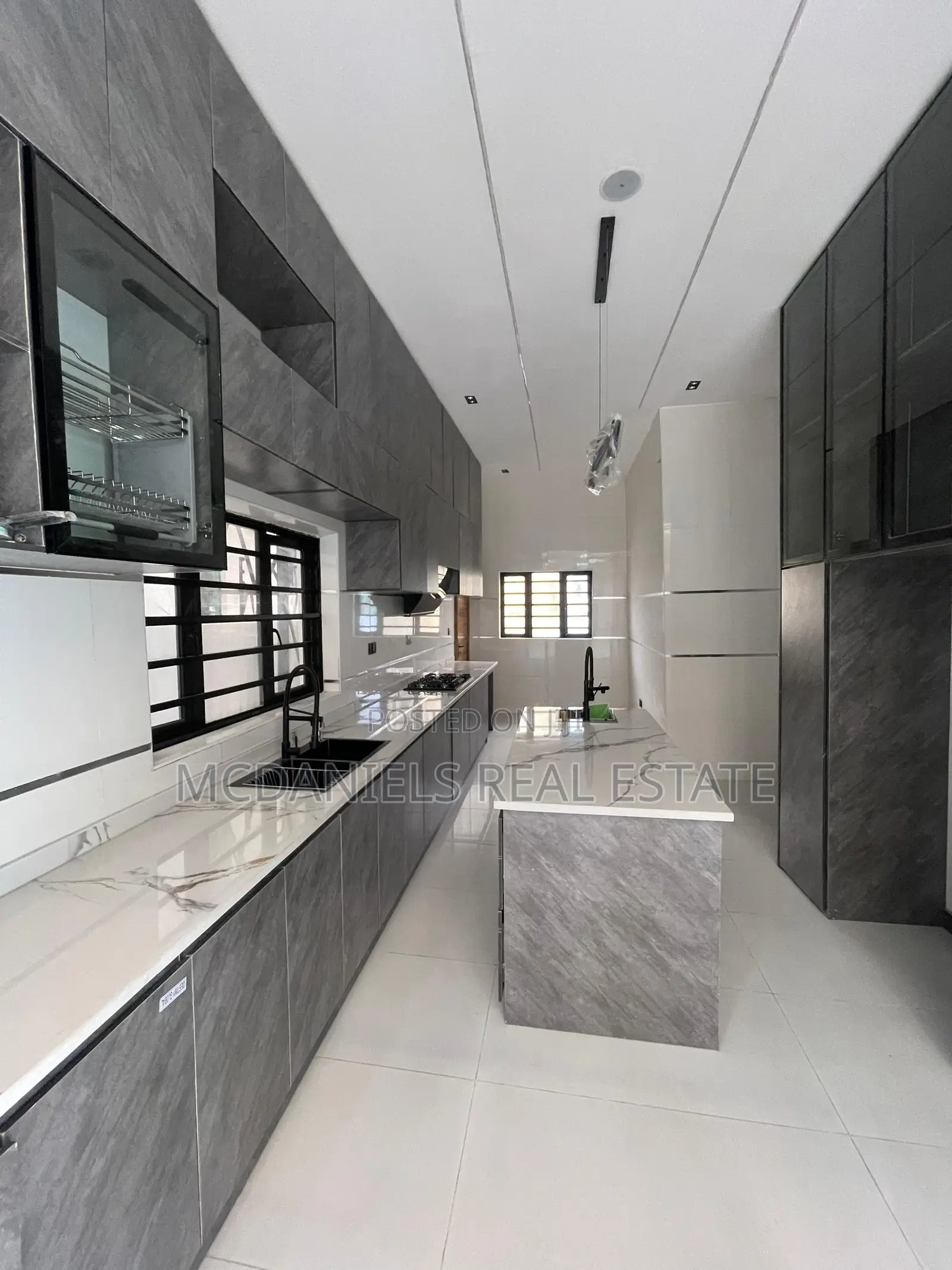 Furnished 5bdrm Duplex in Ado / Ajah for sale