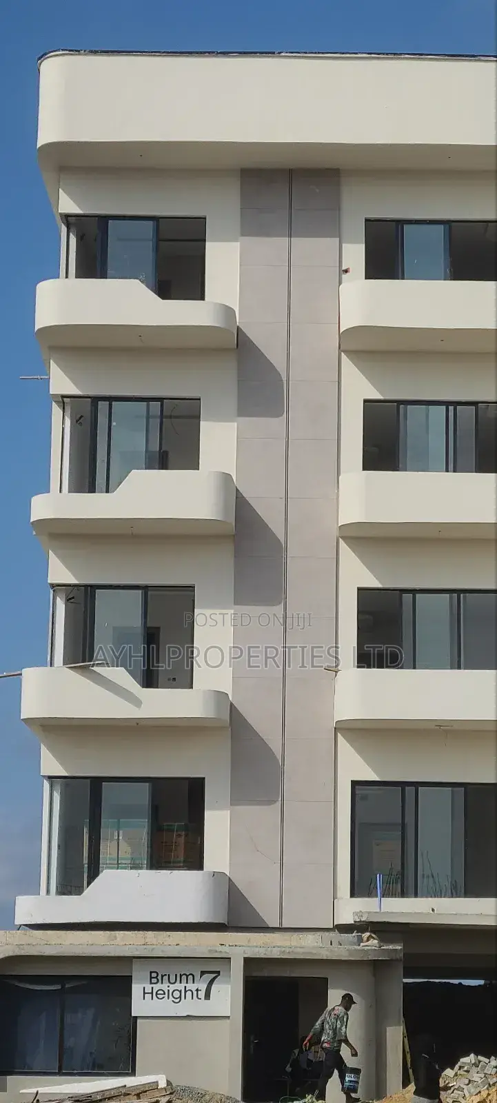 2bdrm Block of Flats in Lekki Phase 1 for sale