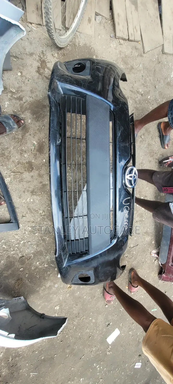 Complete Front Bumper Toyota Corolla 2014 Le