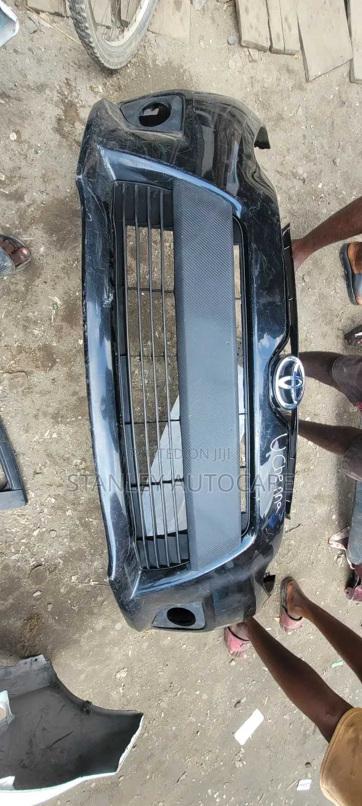 Complete Front Bumper Toyota Corolla 2014 Le