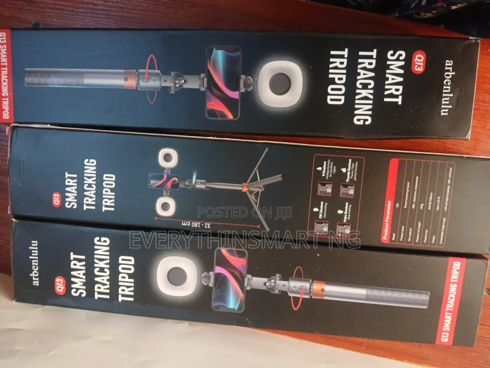 Q13 Smart Tracking Tripod