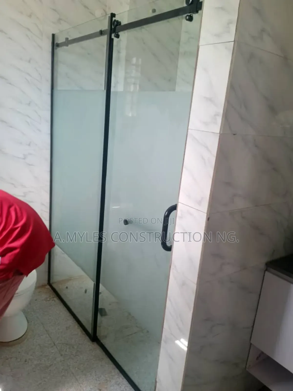 Shower Cubicles Sharp