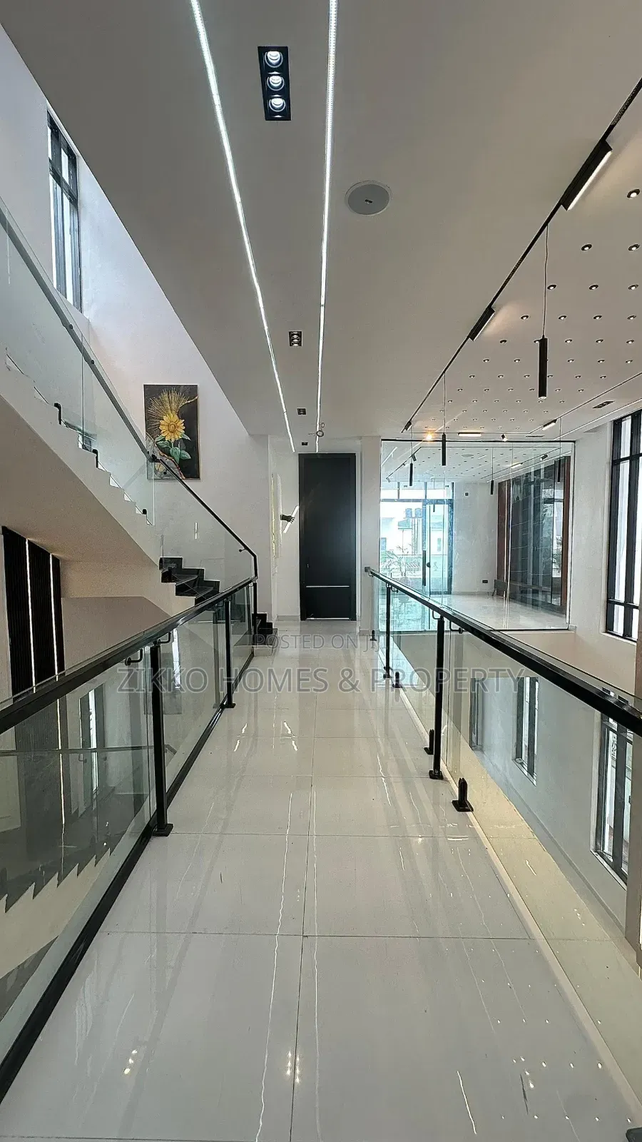 6bdrm Duplex in Chevron Drive, Lekki for sale