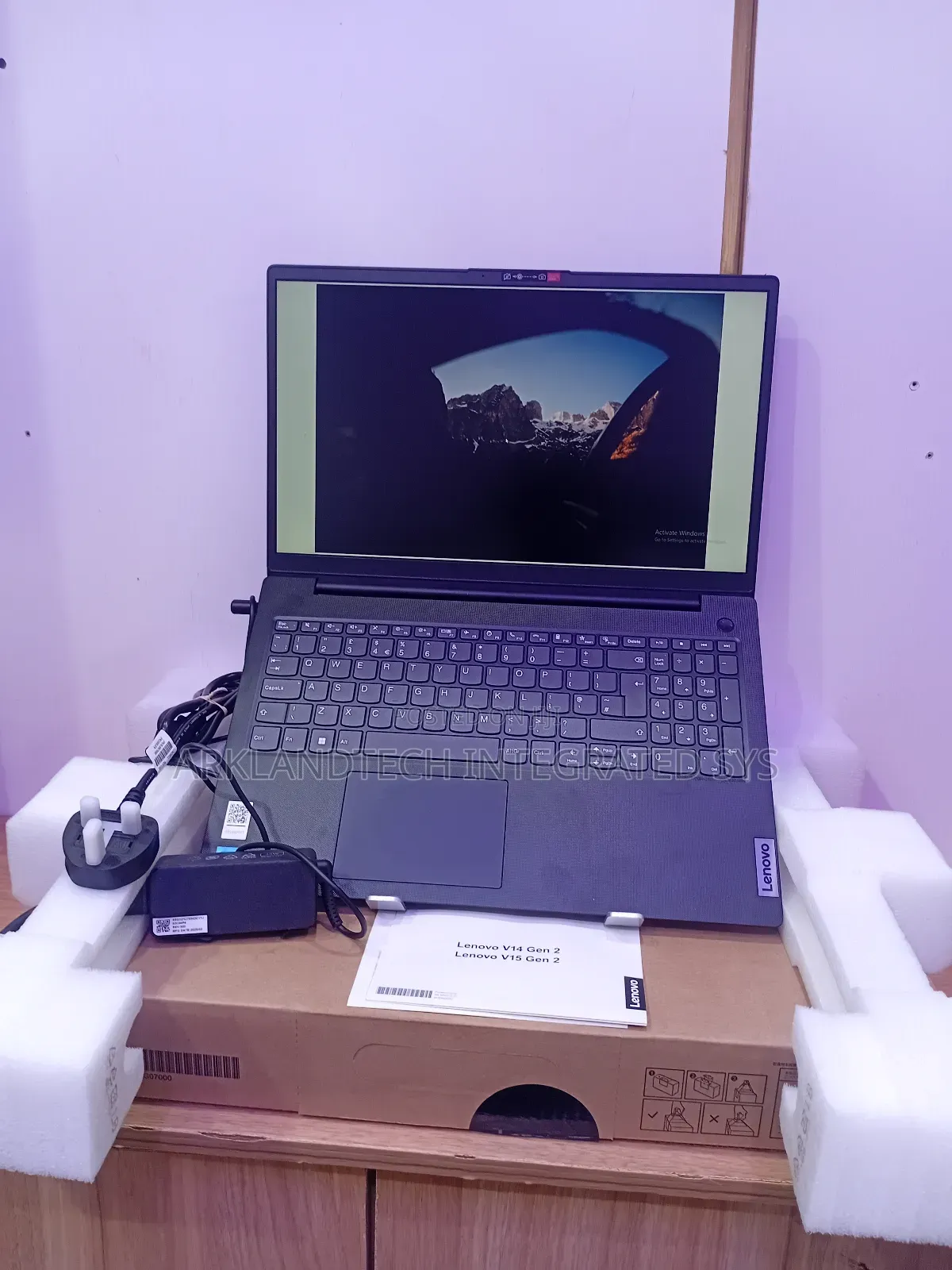 New Laptop Lenovo IdeaPad 330S 8GB Intel Core i3 SSD 512GB