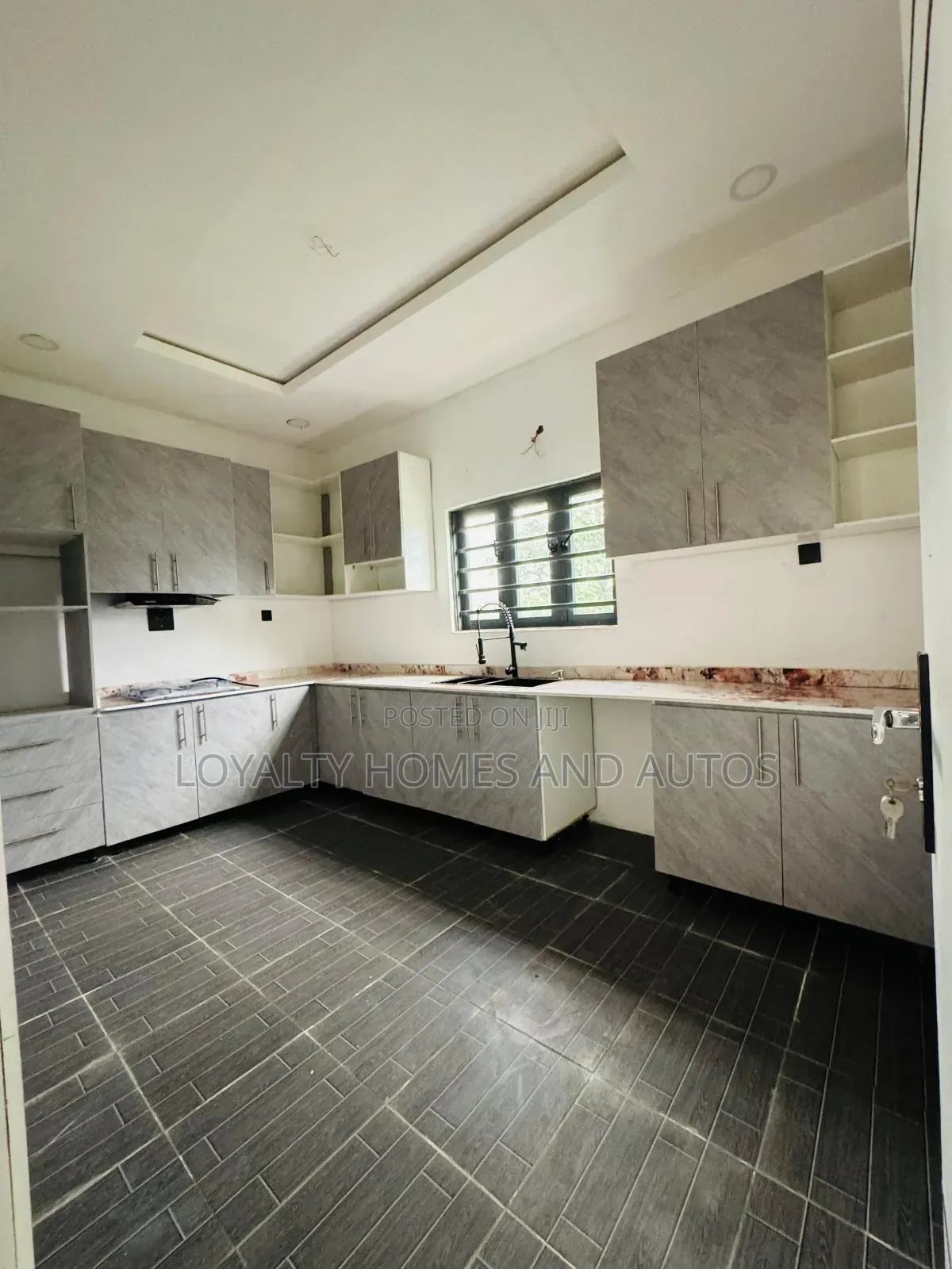 4bdrm Duplex in Omole Phase 1 Ikeja for sale