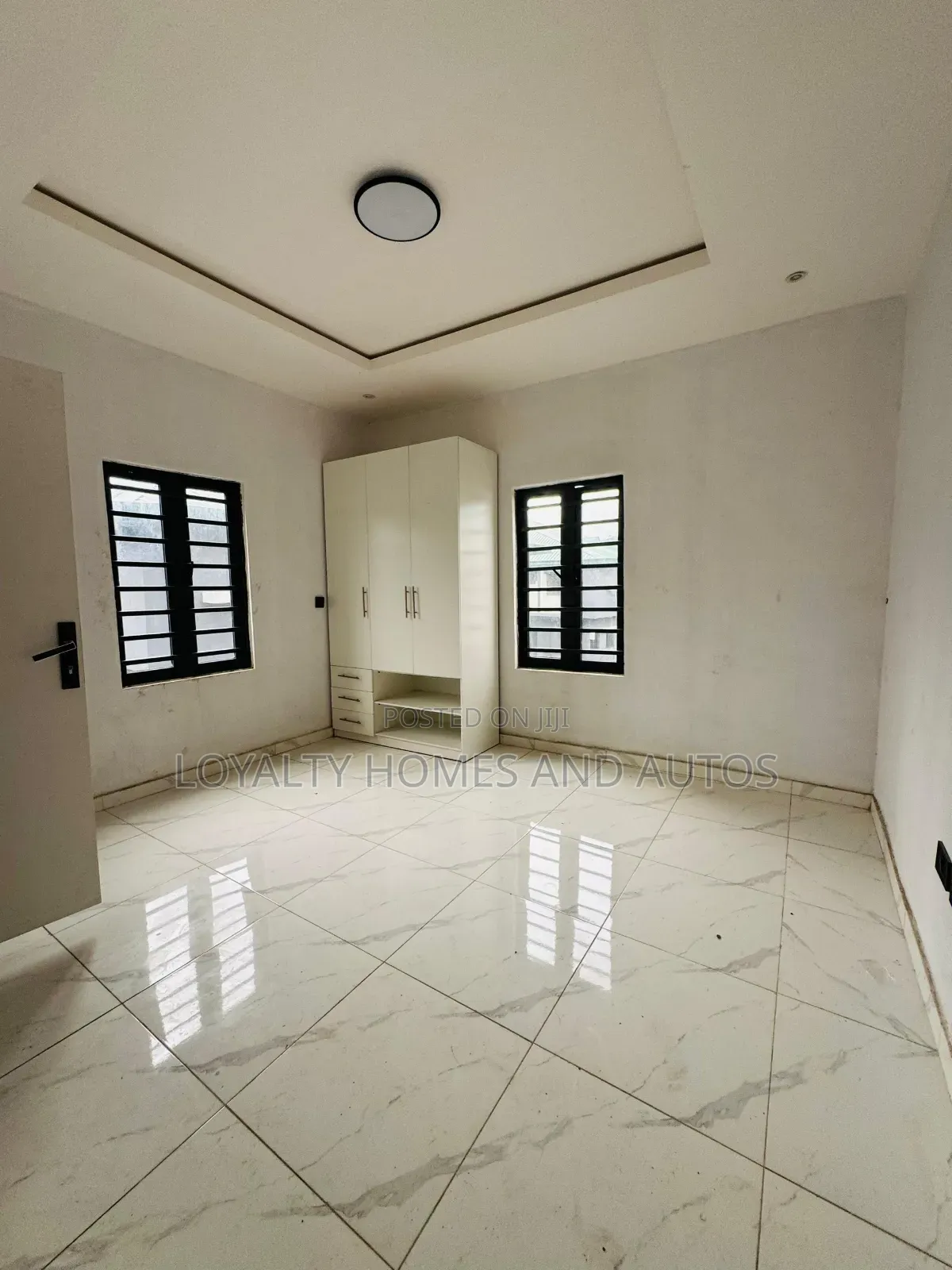 4bdrm Duplex in Omole Phase 1 Ikeja for sale
