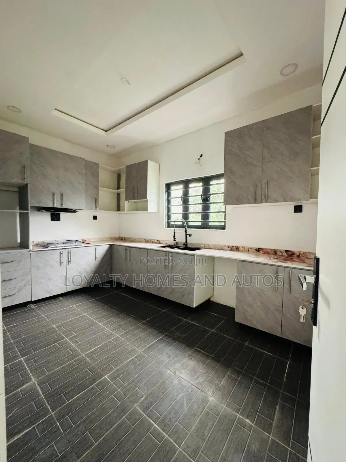 4bdrm Duplex in Omole Phase 1 Ikeja for sale