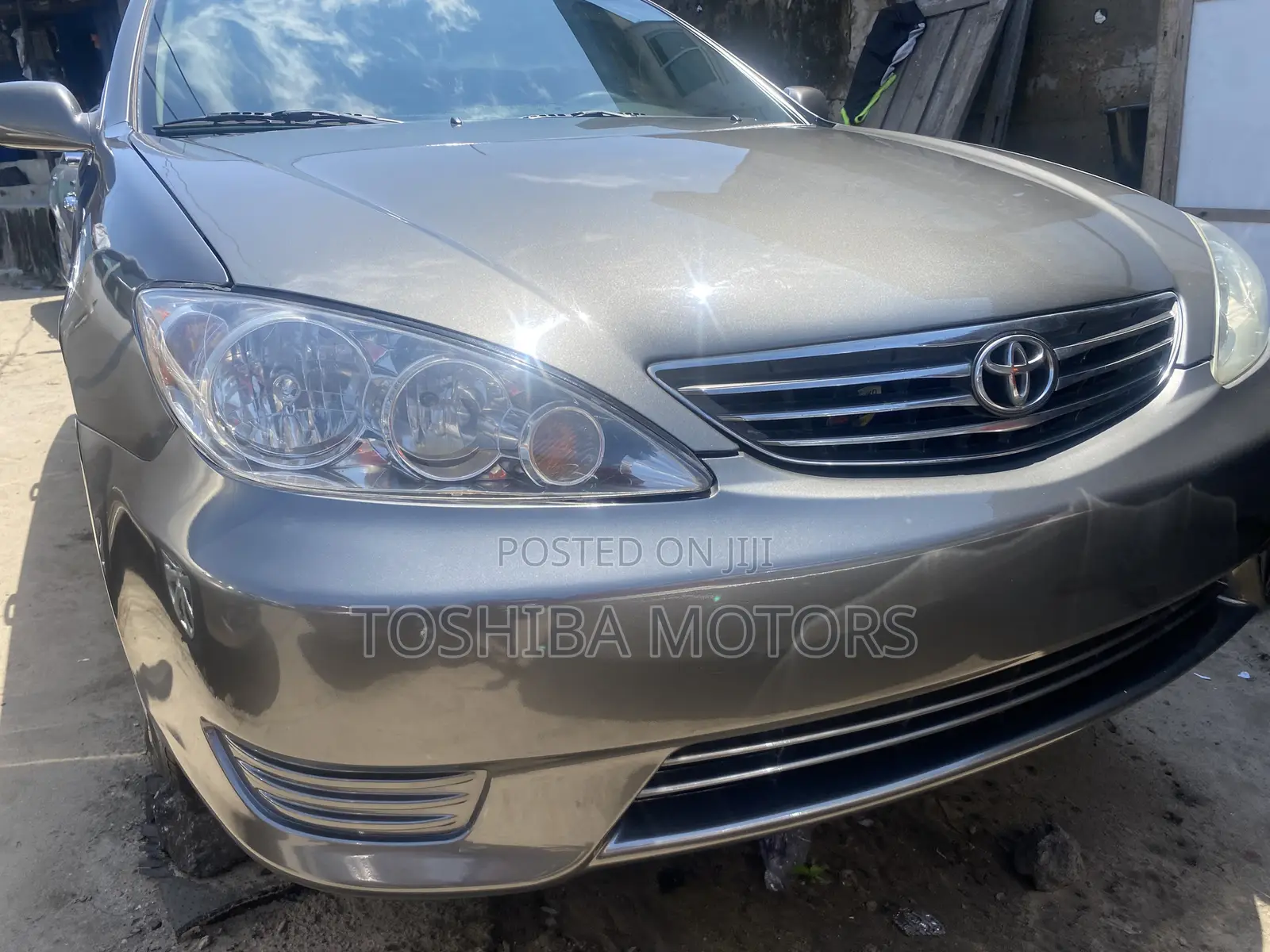 Toyota Camry LE 4dr Sedan (2.4L 4cyl 5A) 2005 Gray