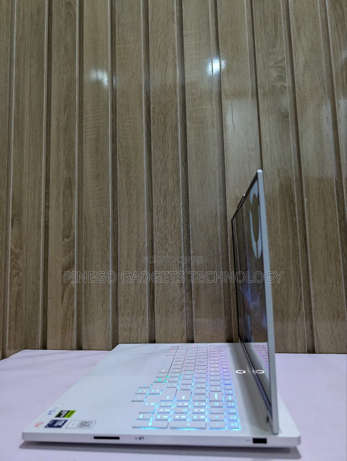 Laptop Lenovo Legion 7 32GB Intel Core Ultra 9 SSD 1T
