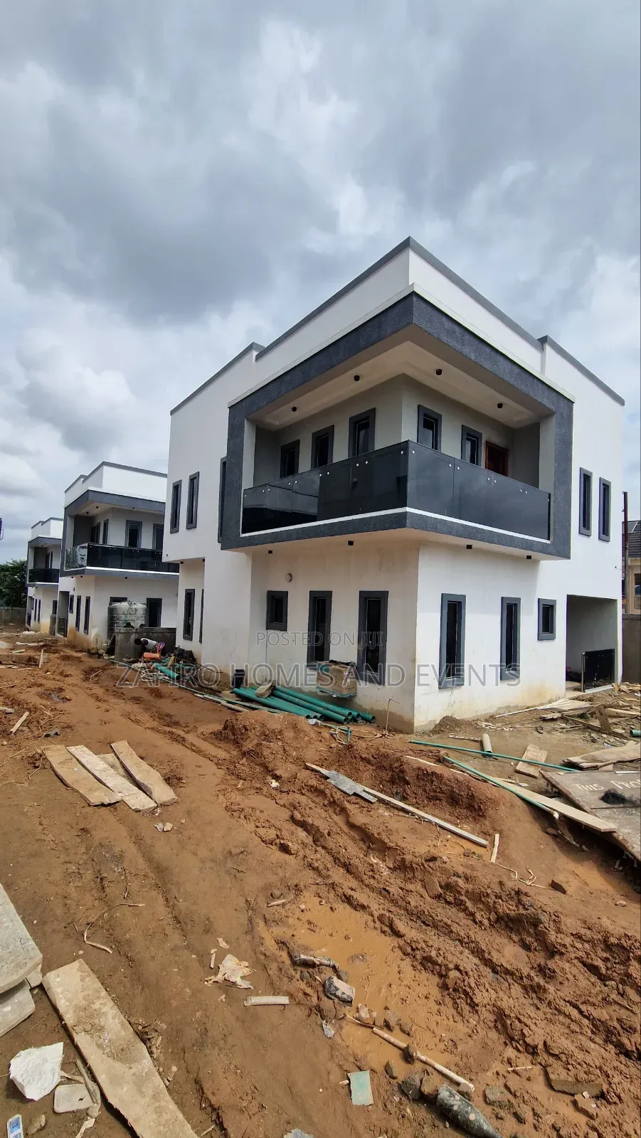 4bdrm Duplex In Baale Akintayo, For Sale
