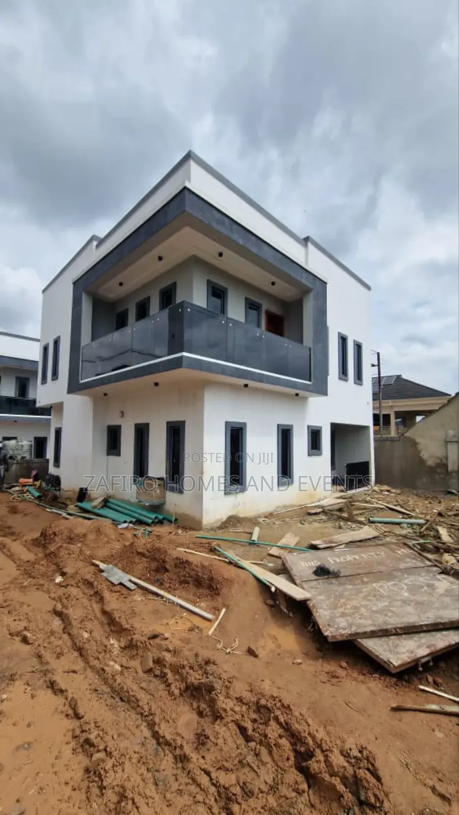 4bdrm Duplex In Baale Akintayo, For Sale